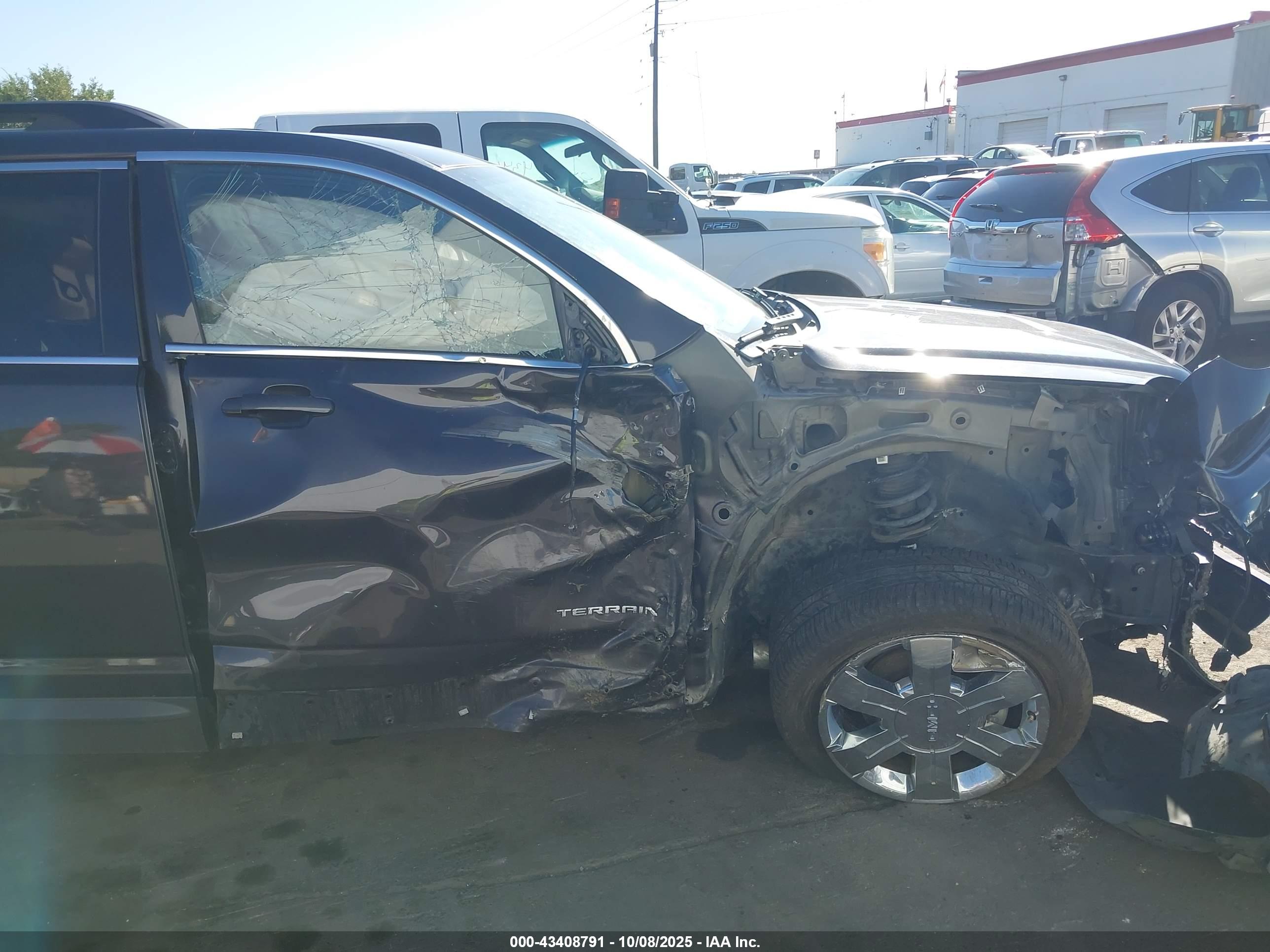 GMC TERRAIN image 6