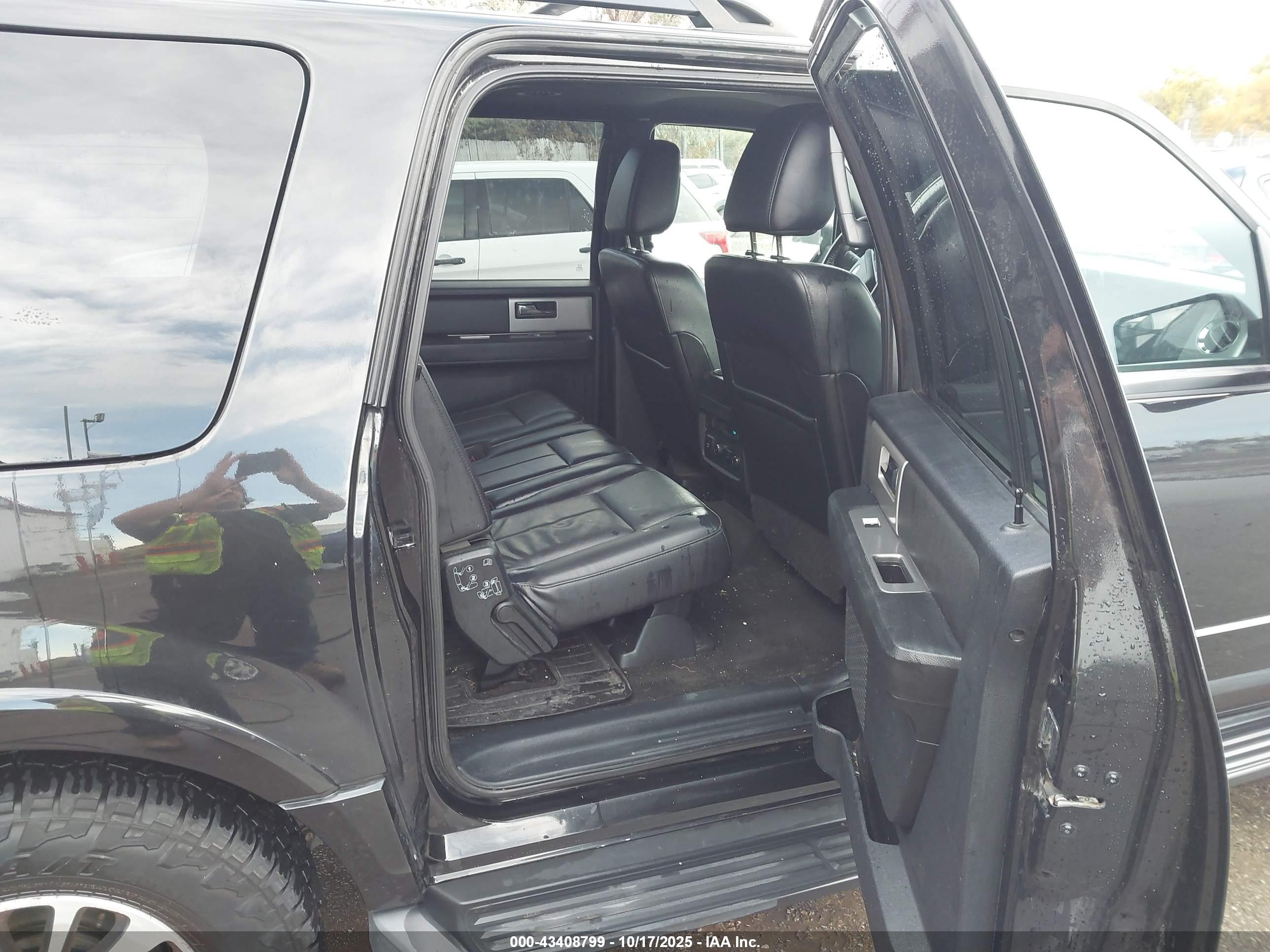 FORD EXPEDITION image 8