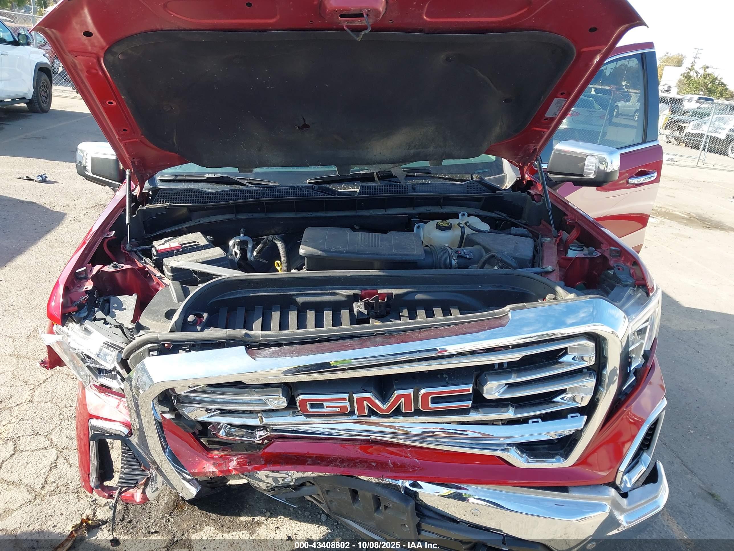 GMC SIERRA image 10