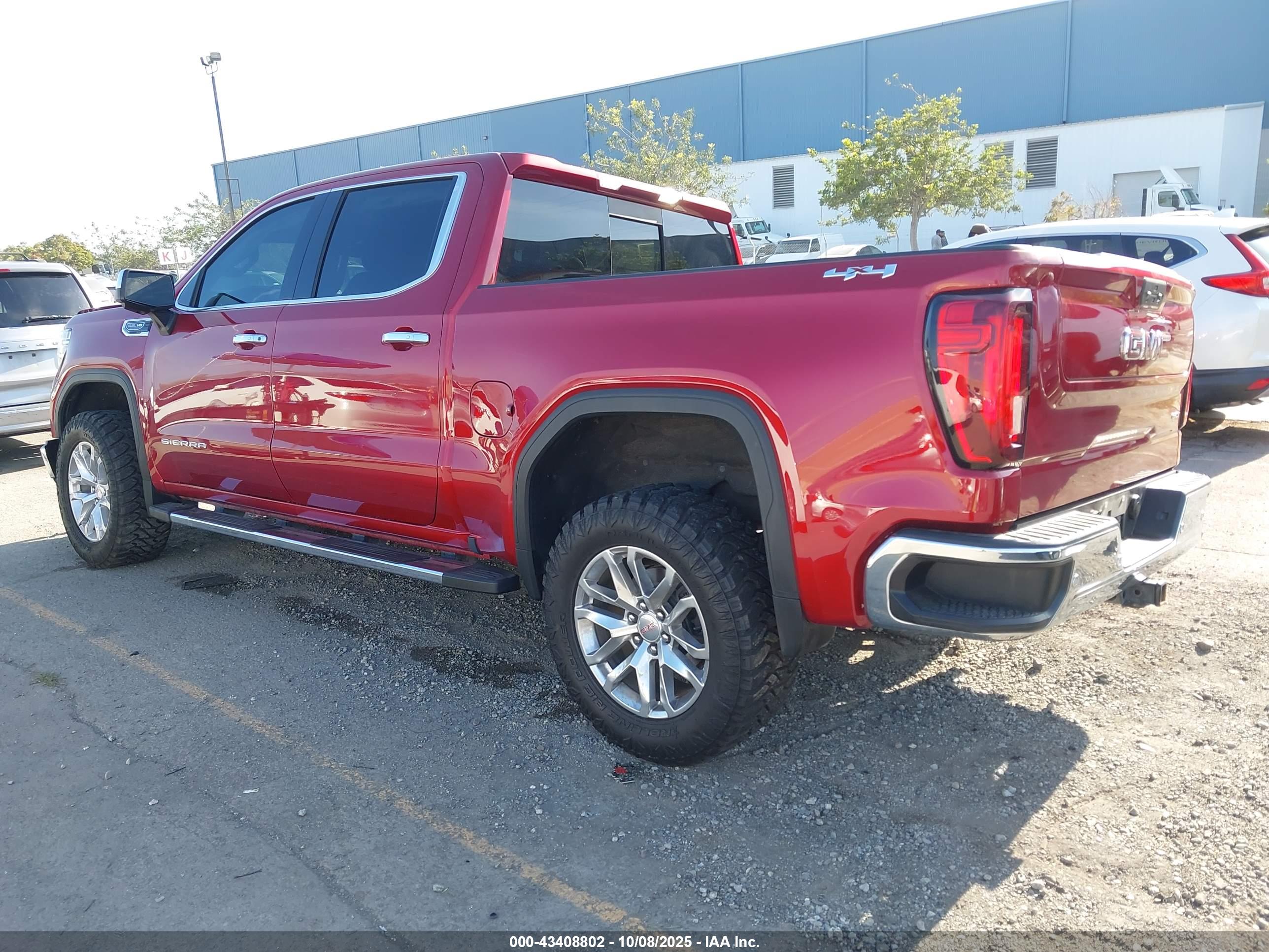 GMC SIERRA image 3