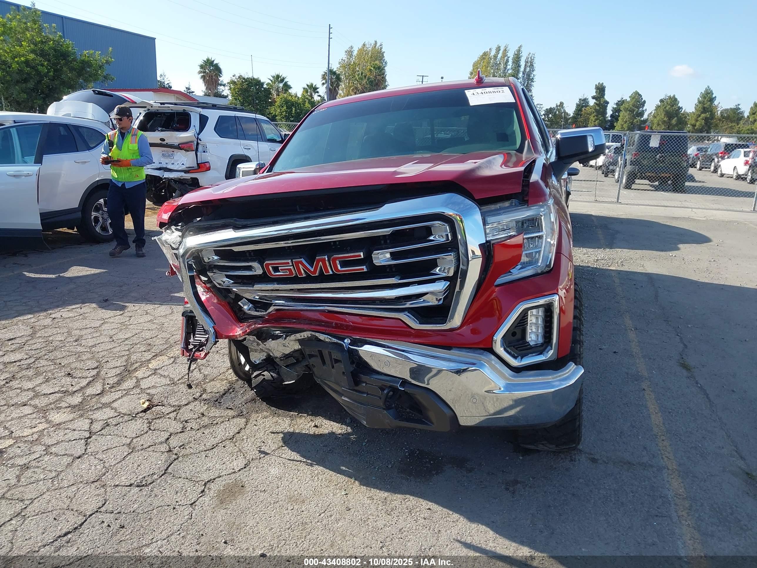 GMC SIERRA image 6