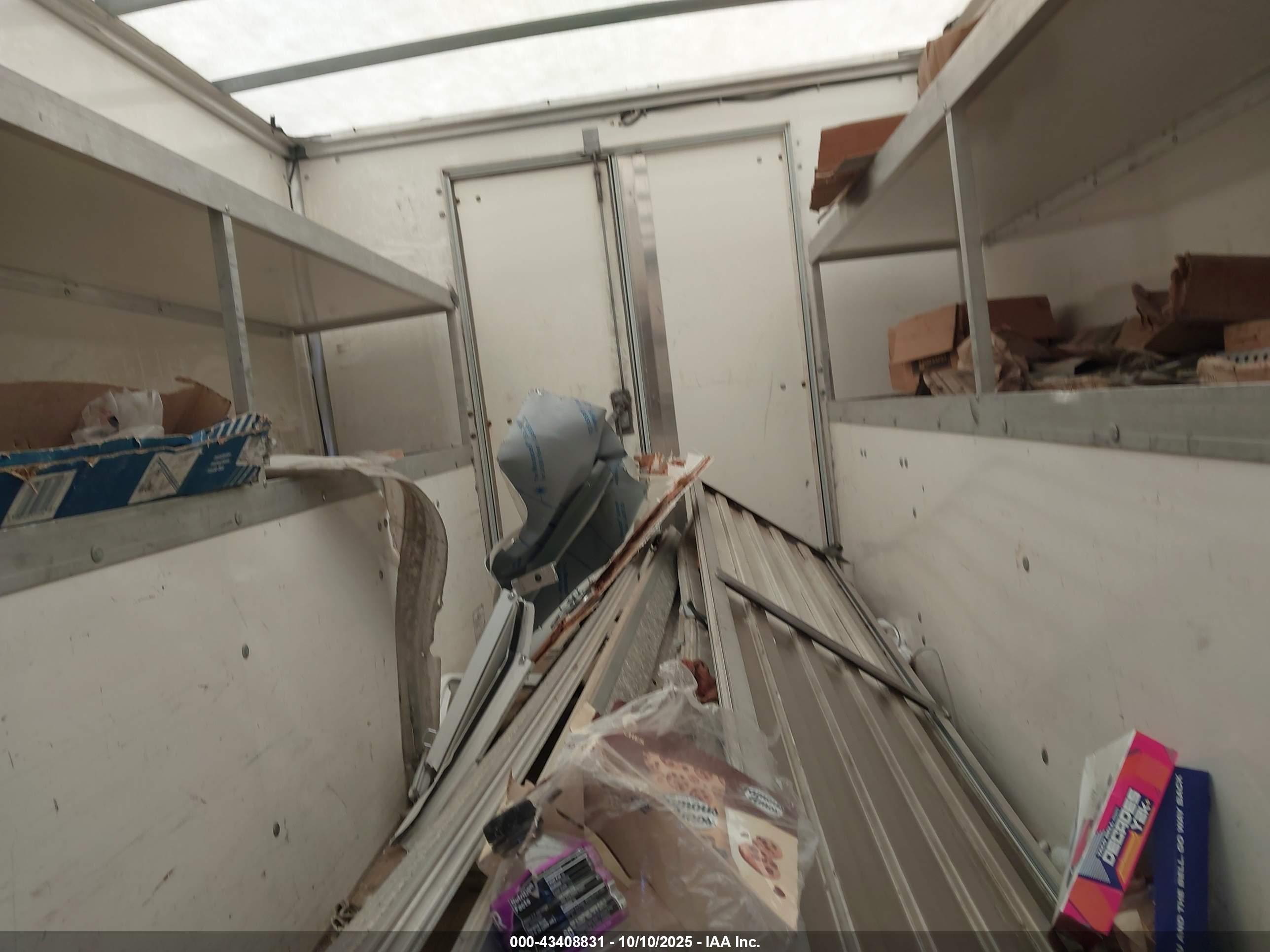 FORD E-350 image 7