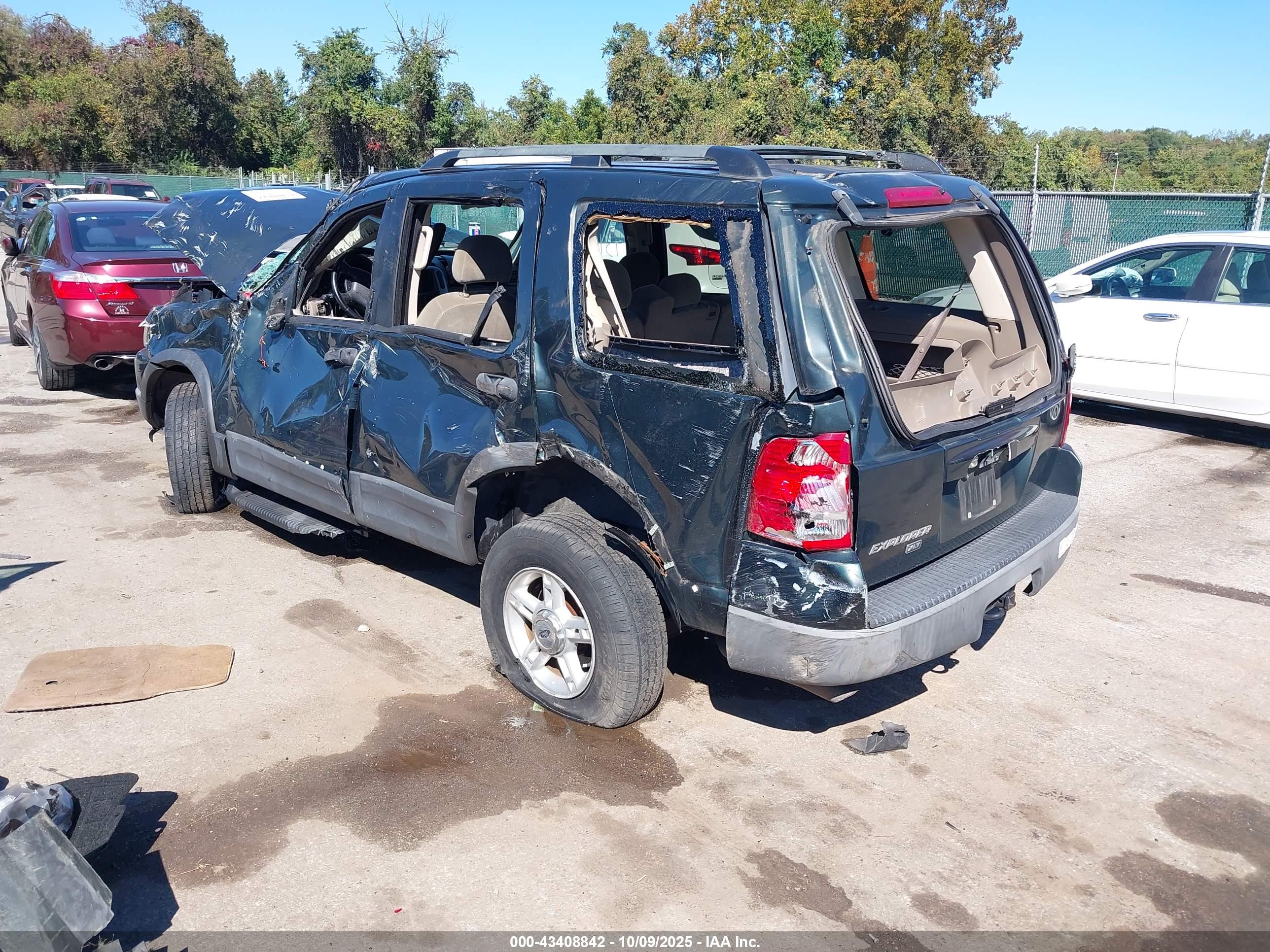 FORD EXPLORER image 3