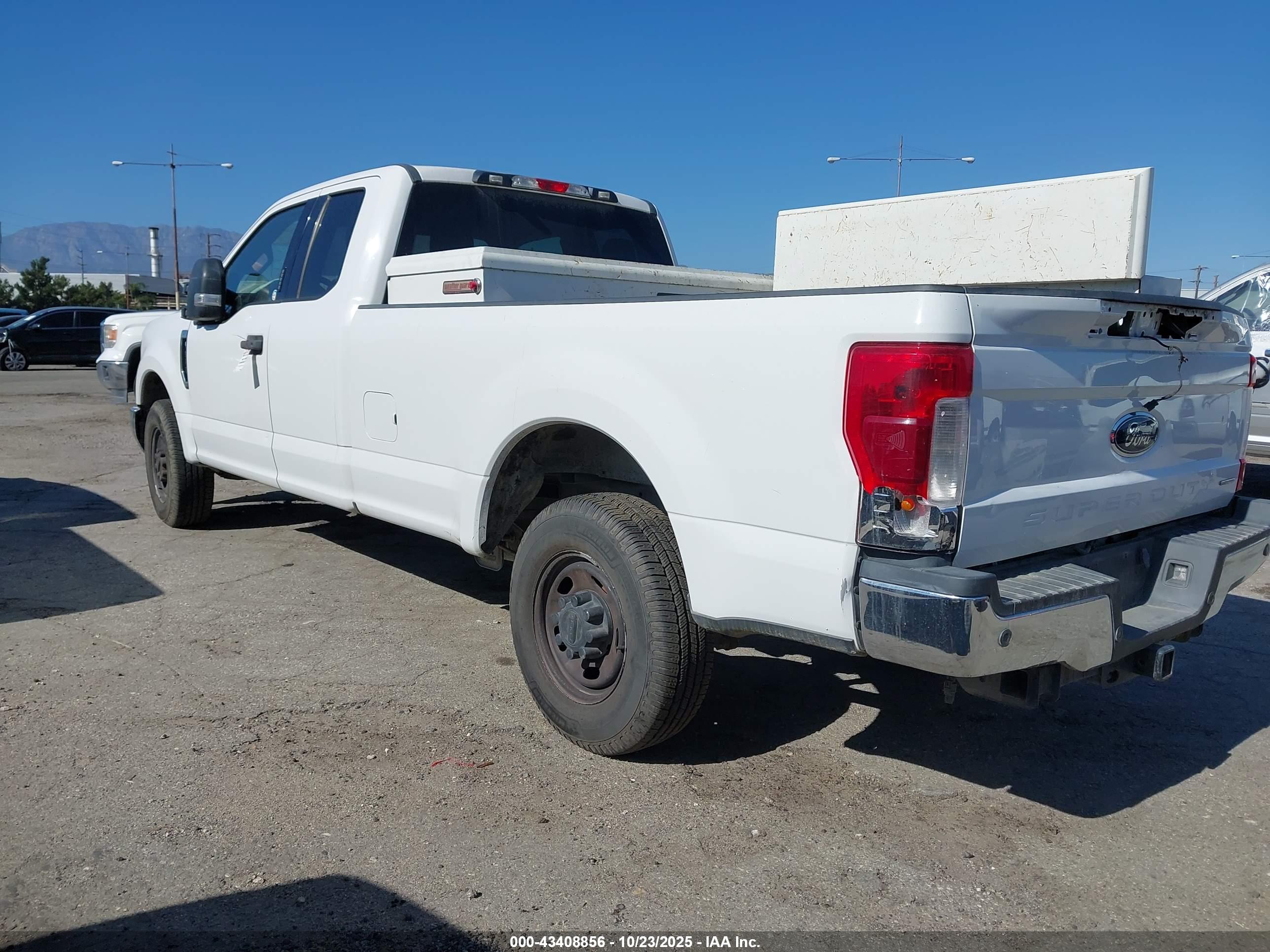 FORD F-250 image 3