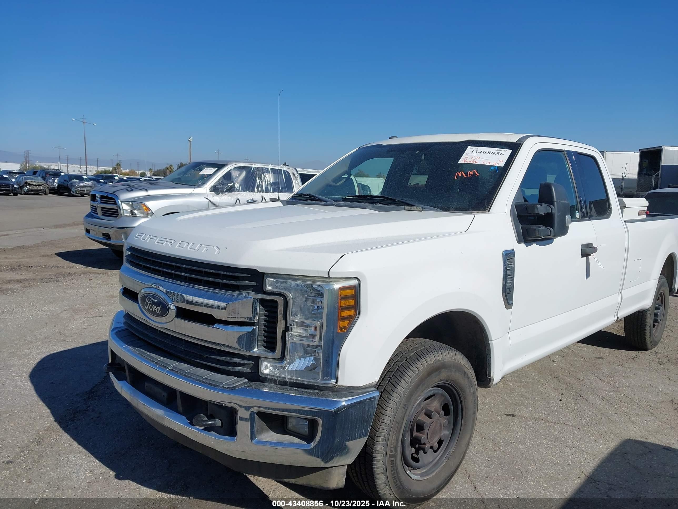 FORD F-250 image 6