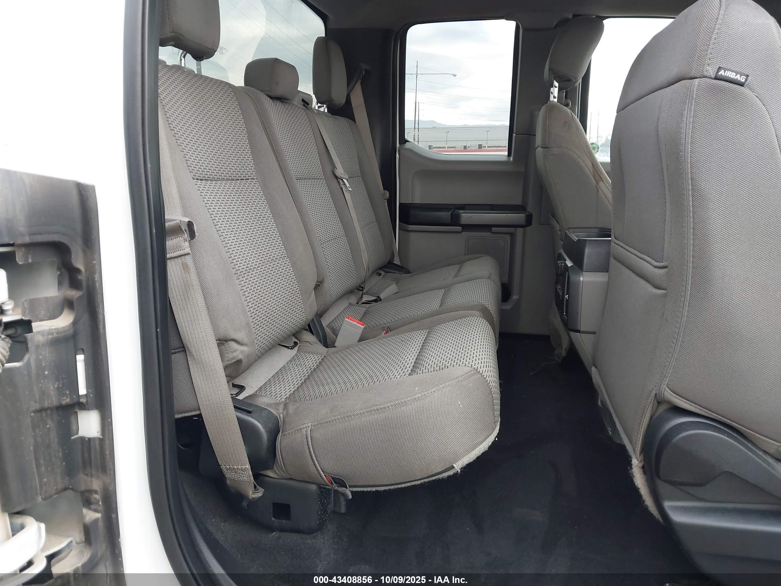 FORD F-250 image 8
