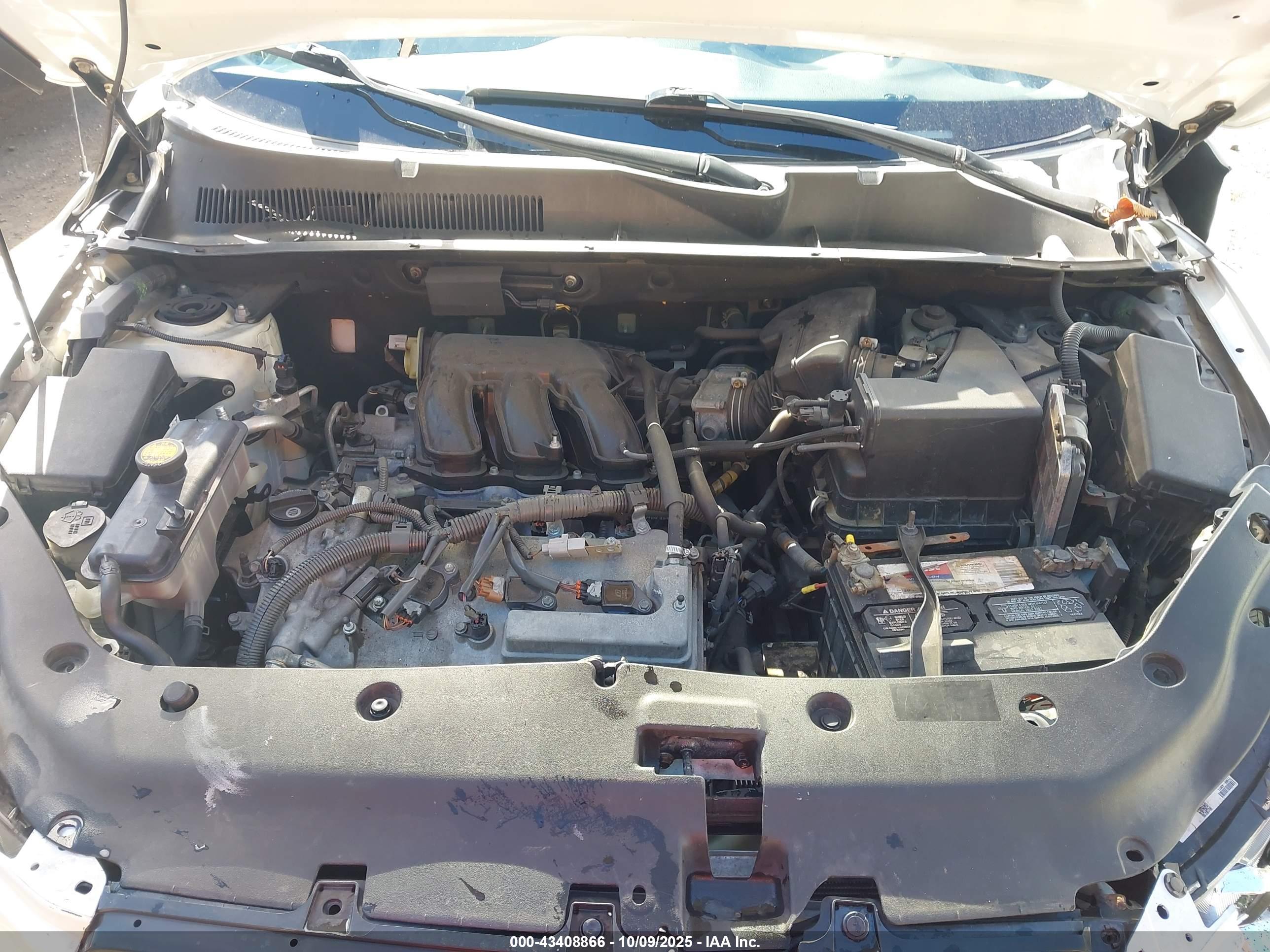 TOYOTA RAV4 image 10