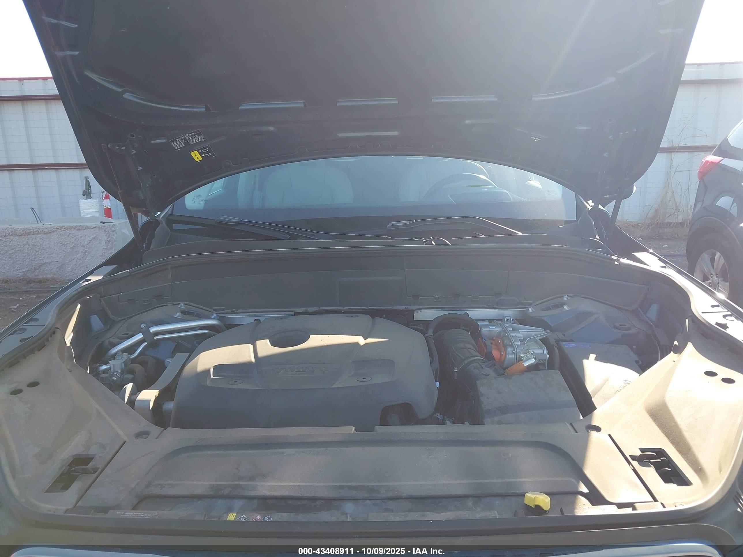 VOLVO XC90 image 10