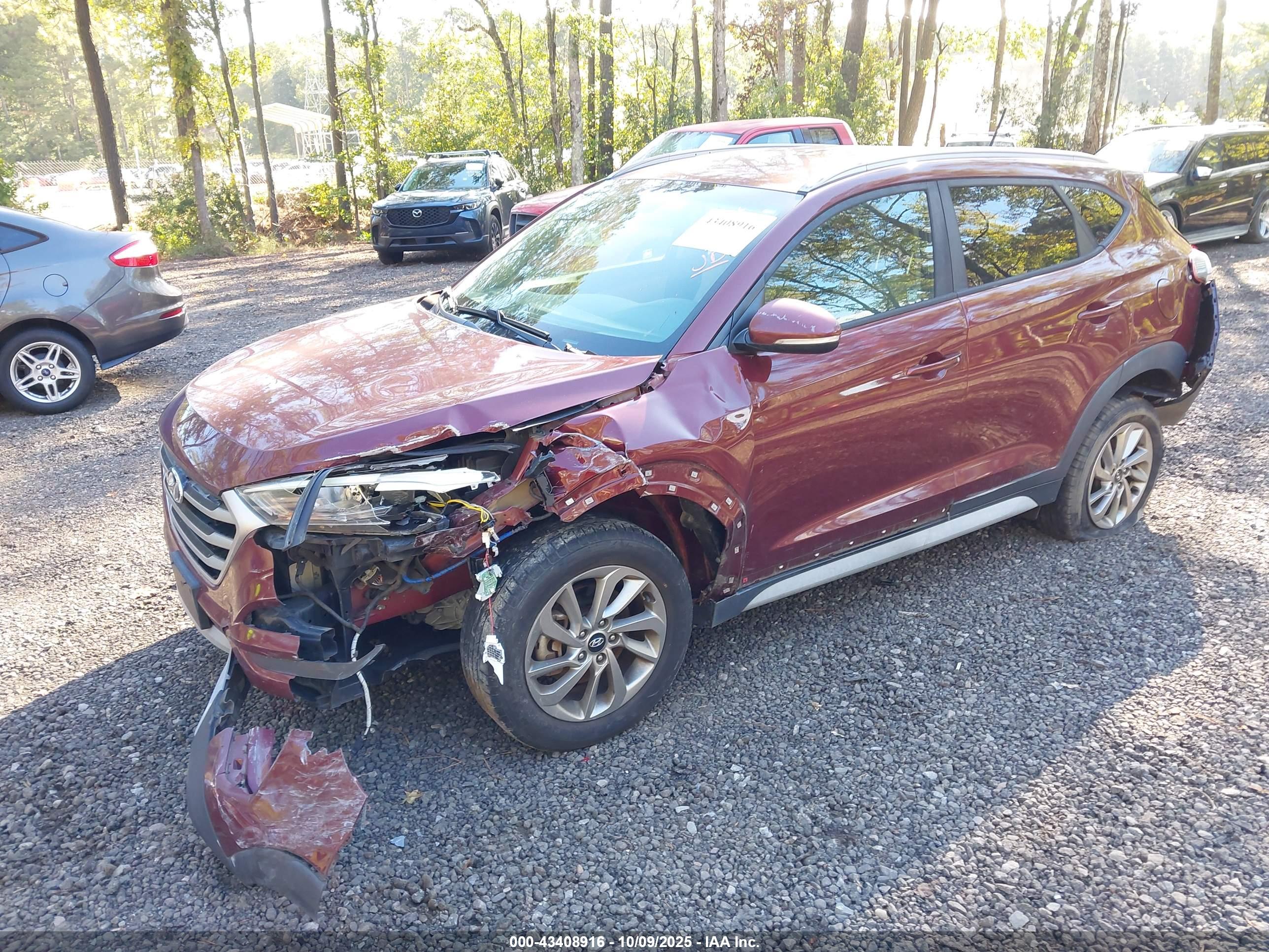 HYUNDAI TUCSON image 2