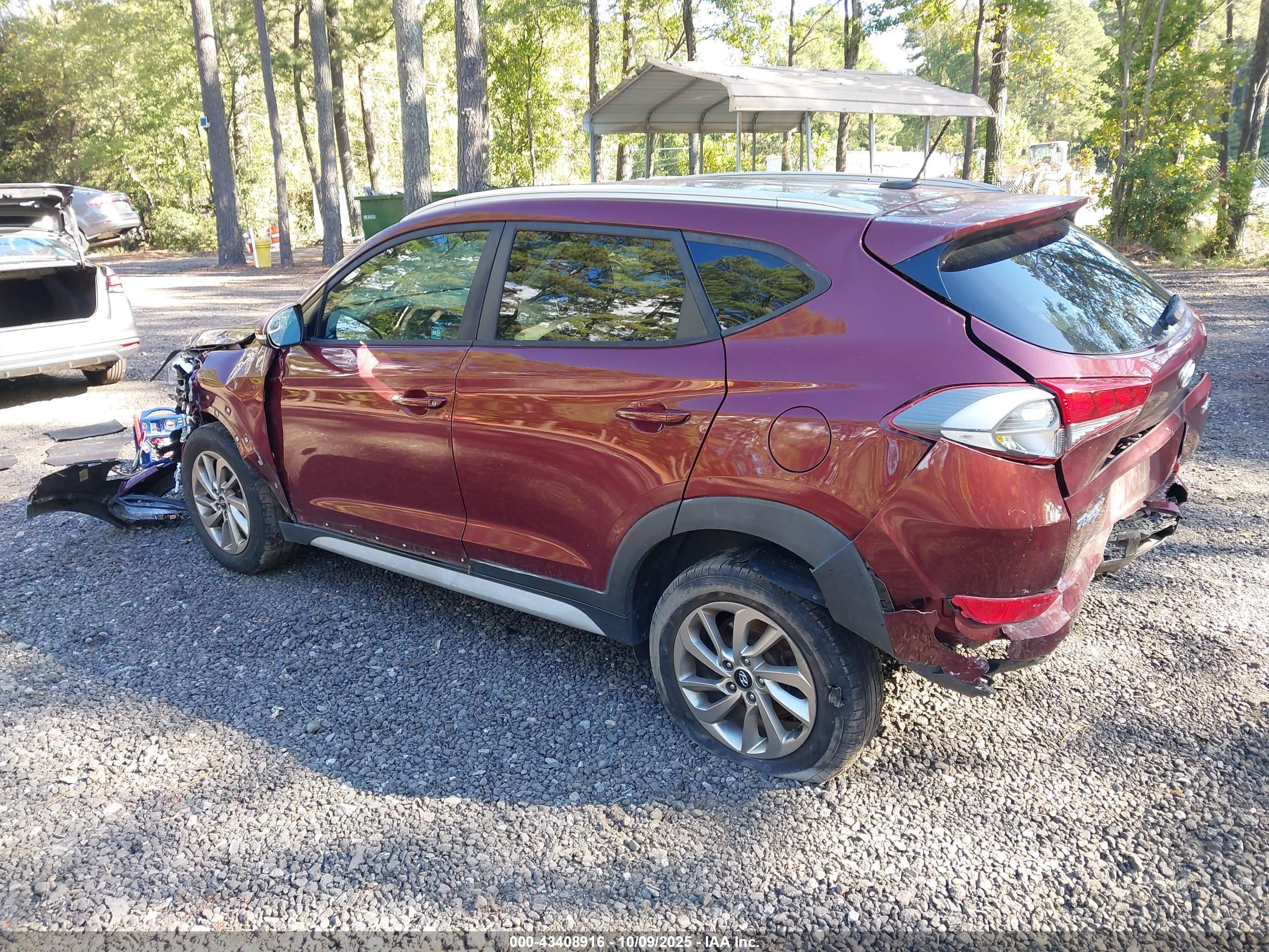 HYUNDAI TUCSON image 3