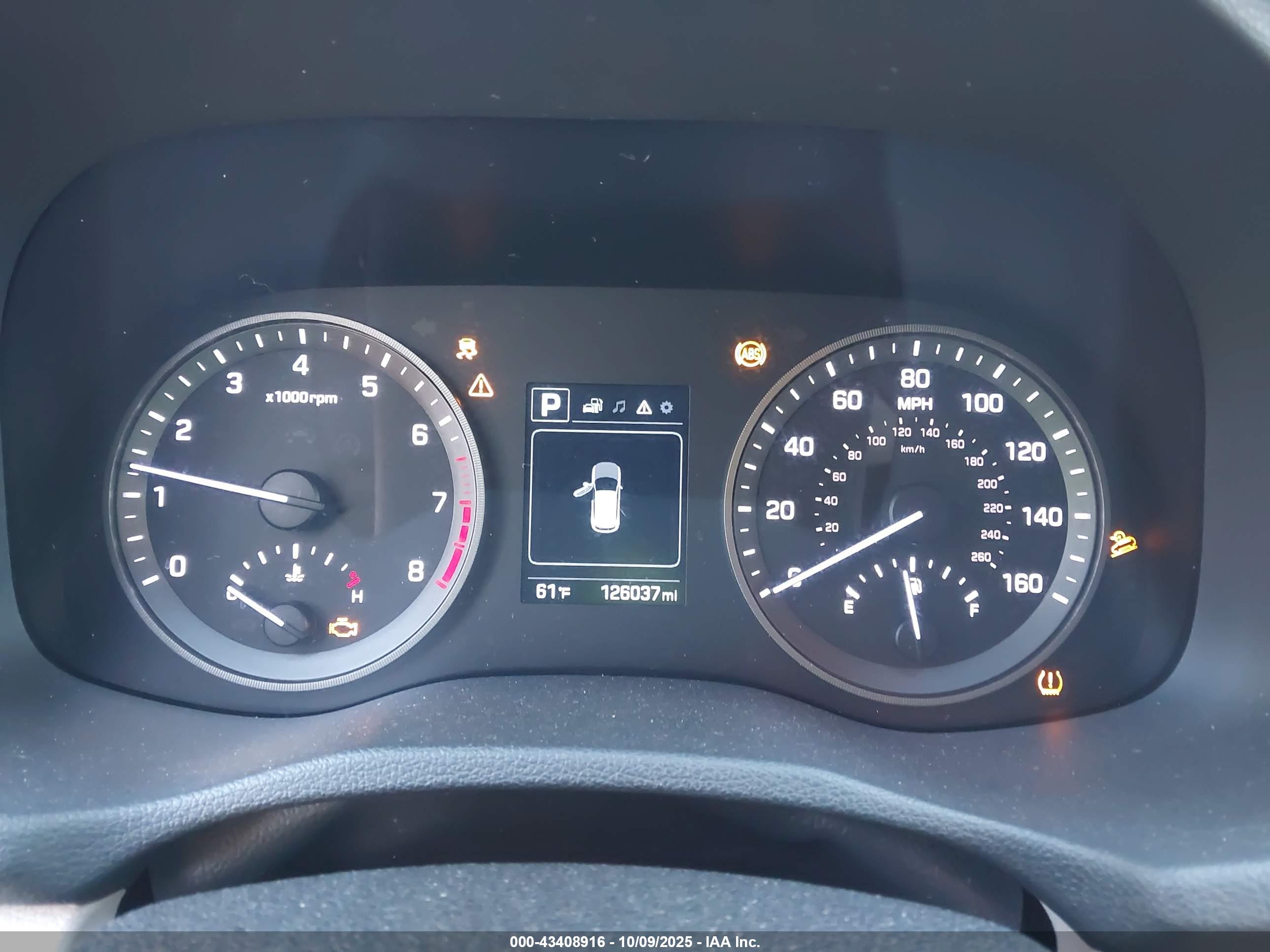 HYUNDAI TUCSON image 7