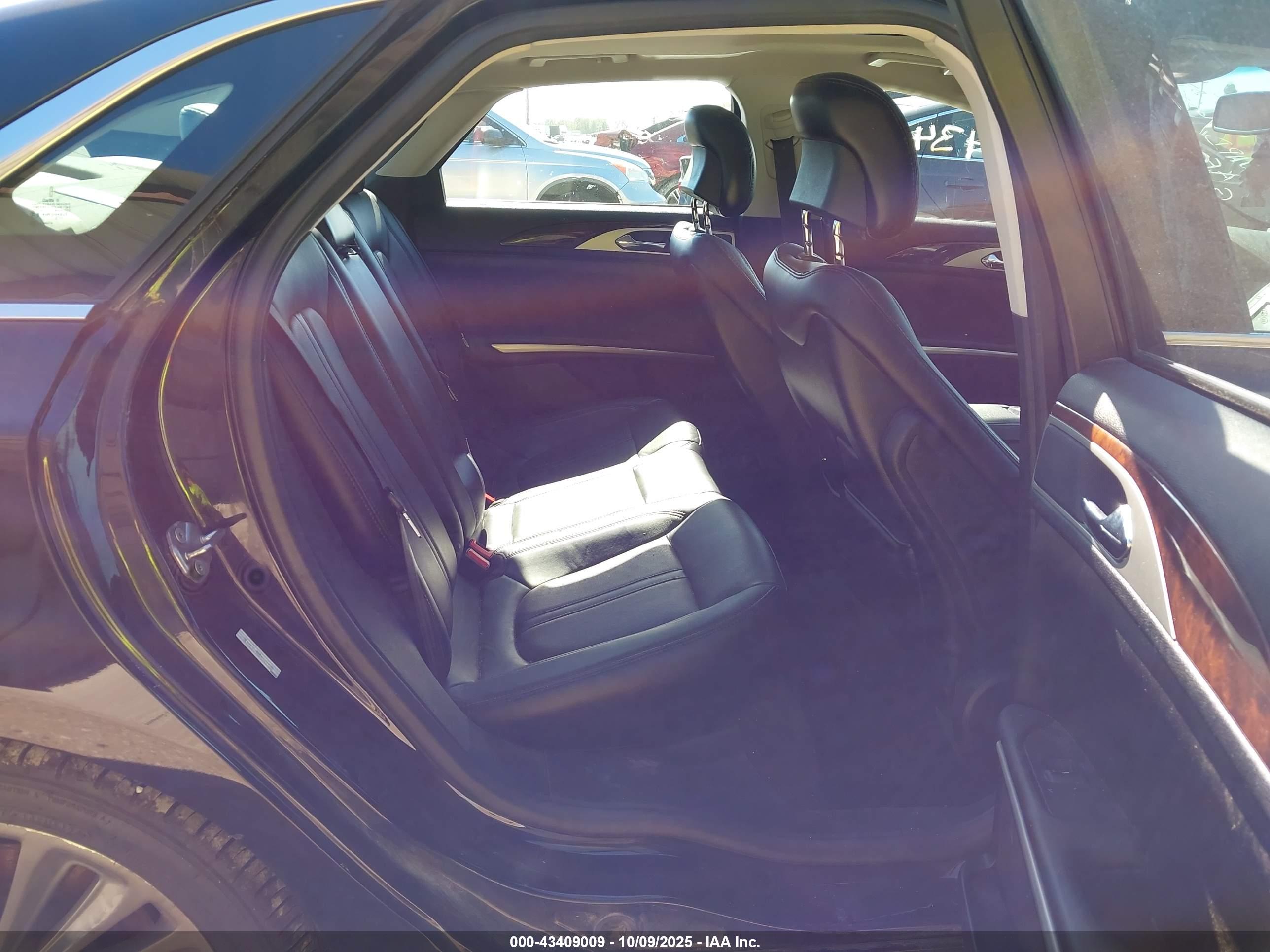 LINCOLN MKZ image 8