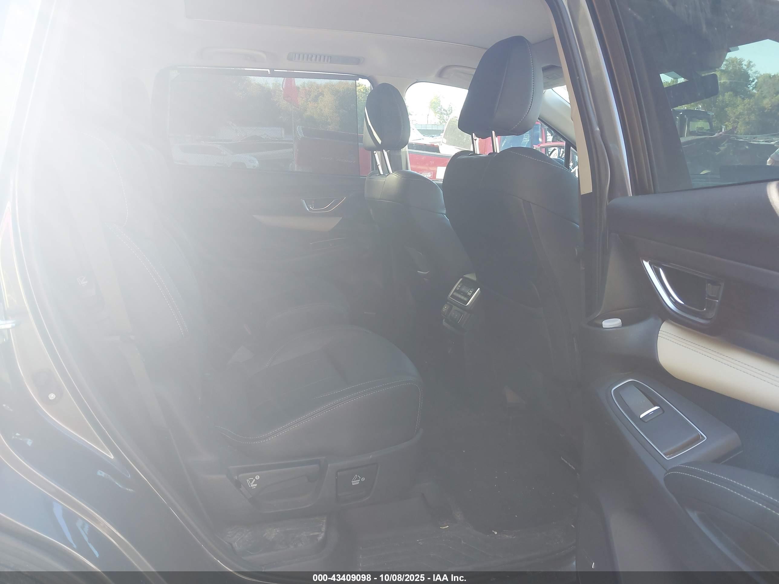 SUBARU ASCENT image 8