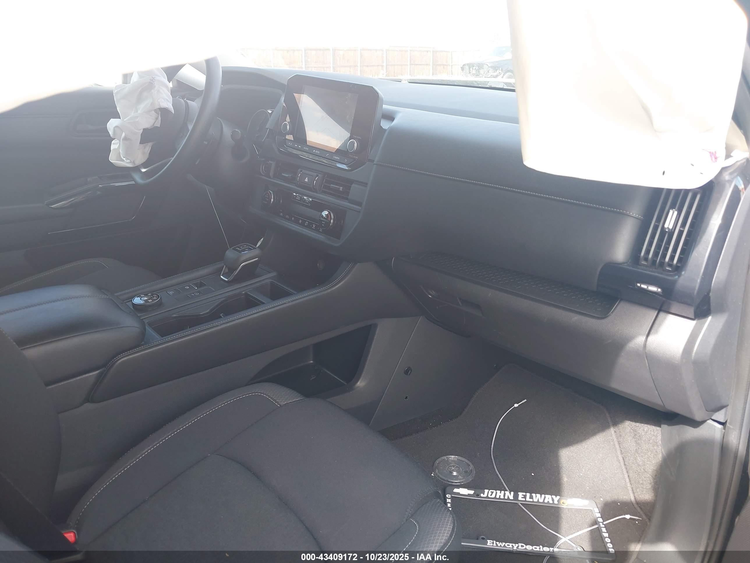 NISSAN PATHFINDER image 5