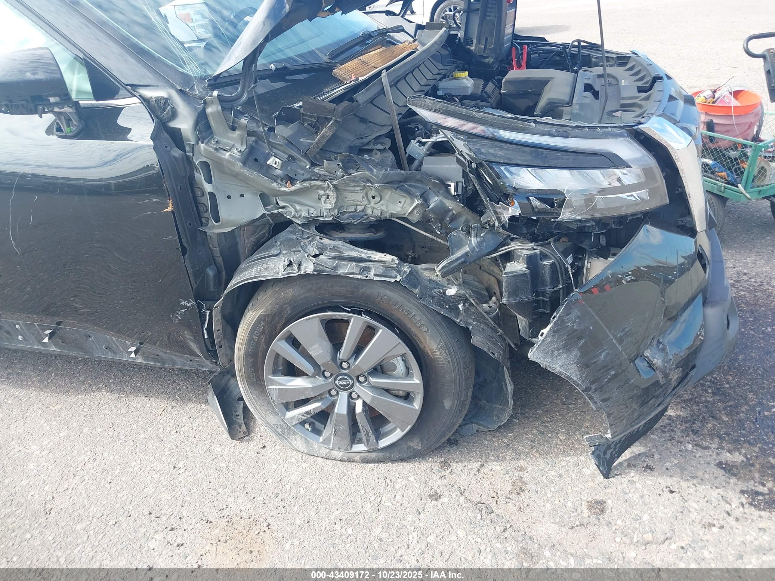 NISSAN PATHFINDER image 6