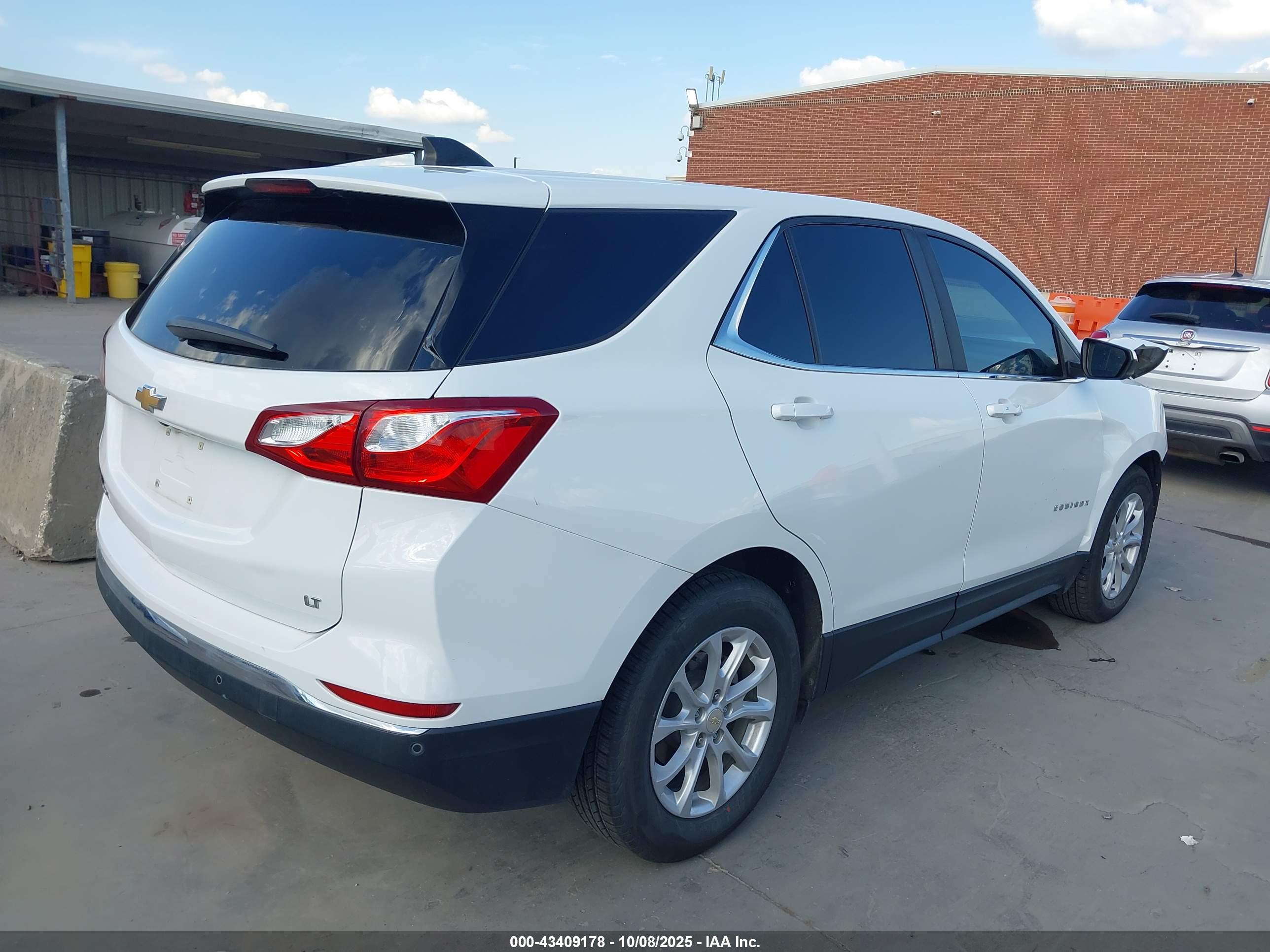 CHEVROLET EQUINOX image 4