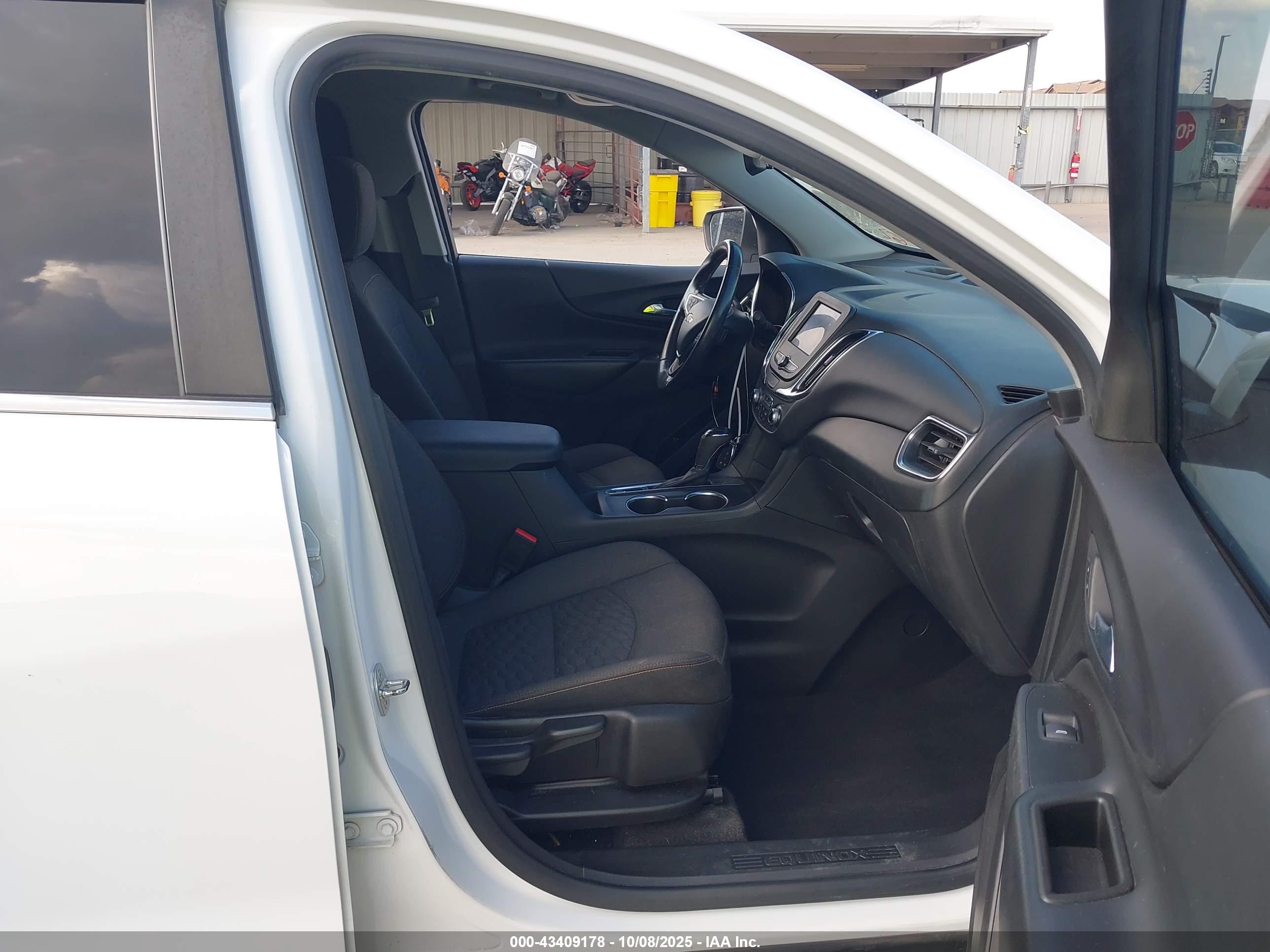 CHEVROLET EQUINOX image 5