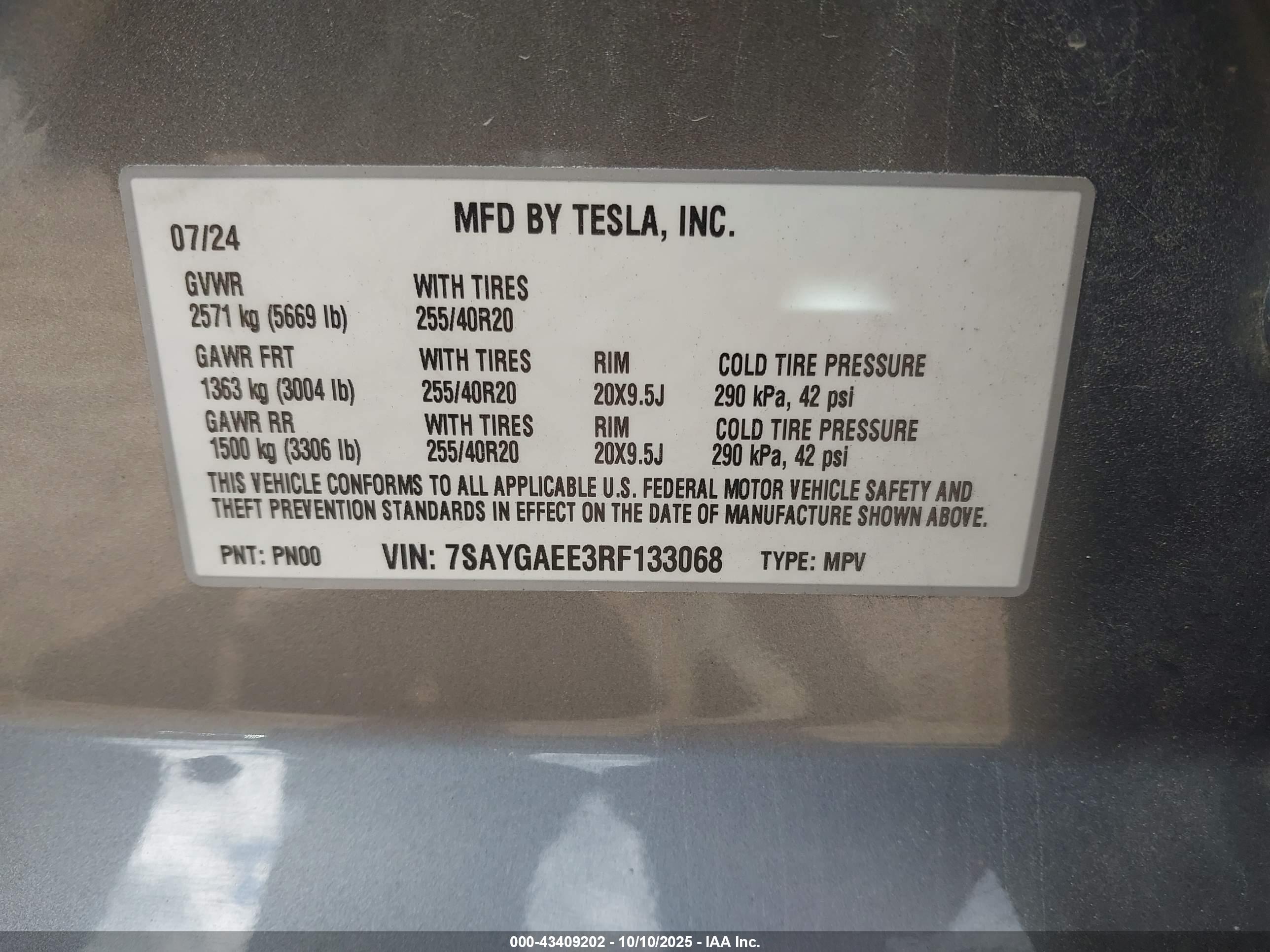 TESLA MODEL image 9