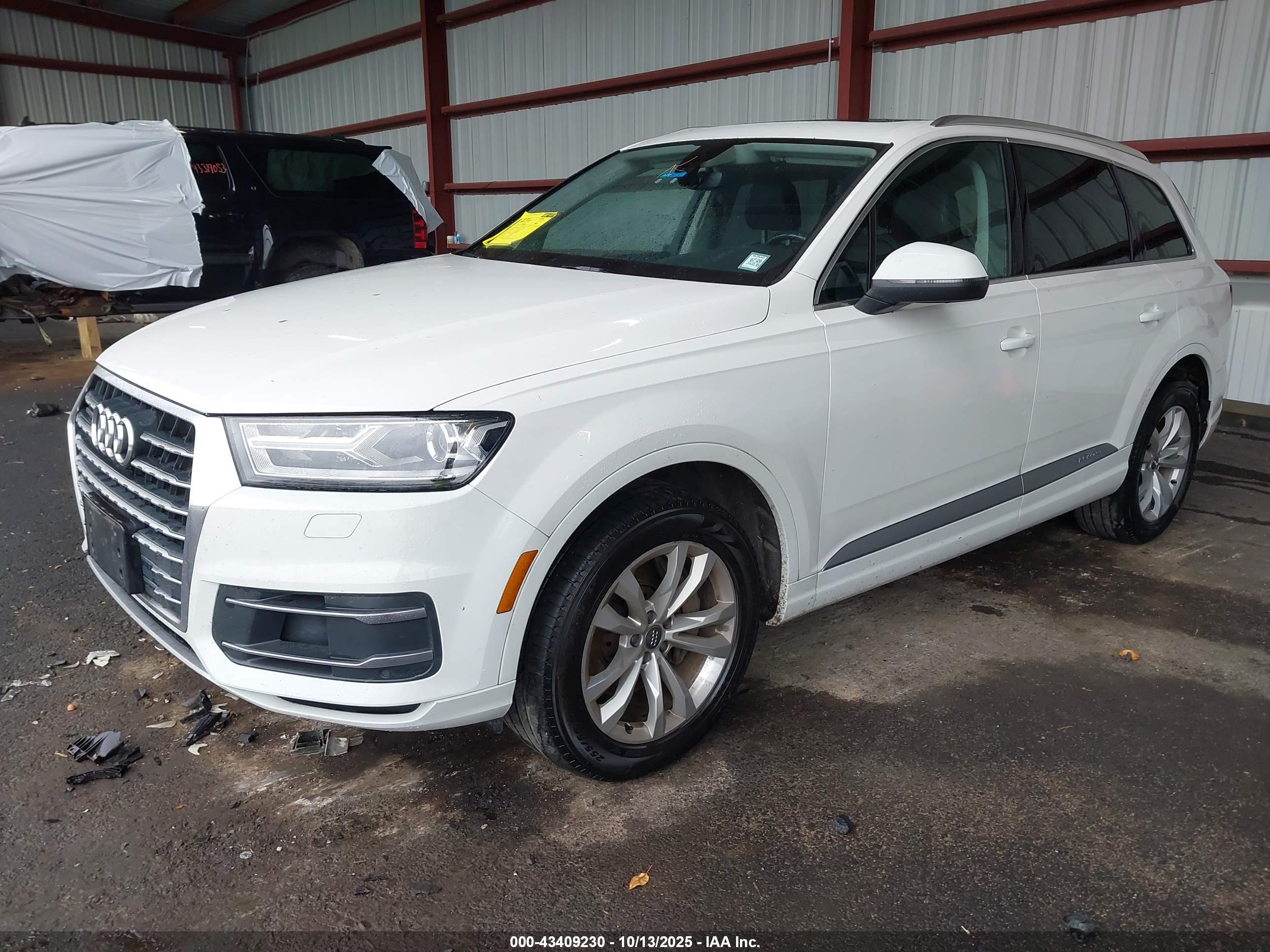 AUDI Q7 image 2