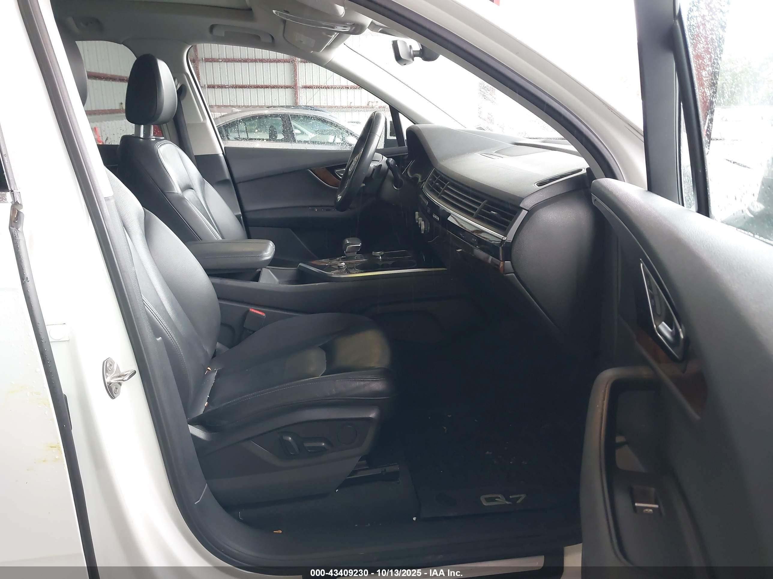 AUDI Q7 image 5