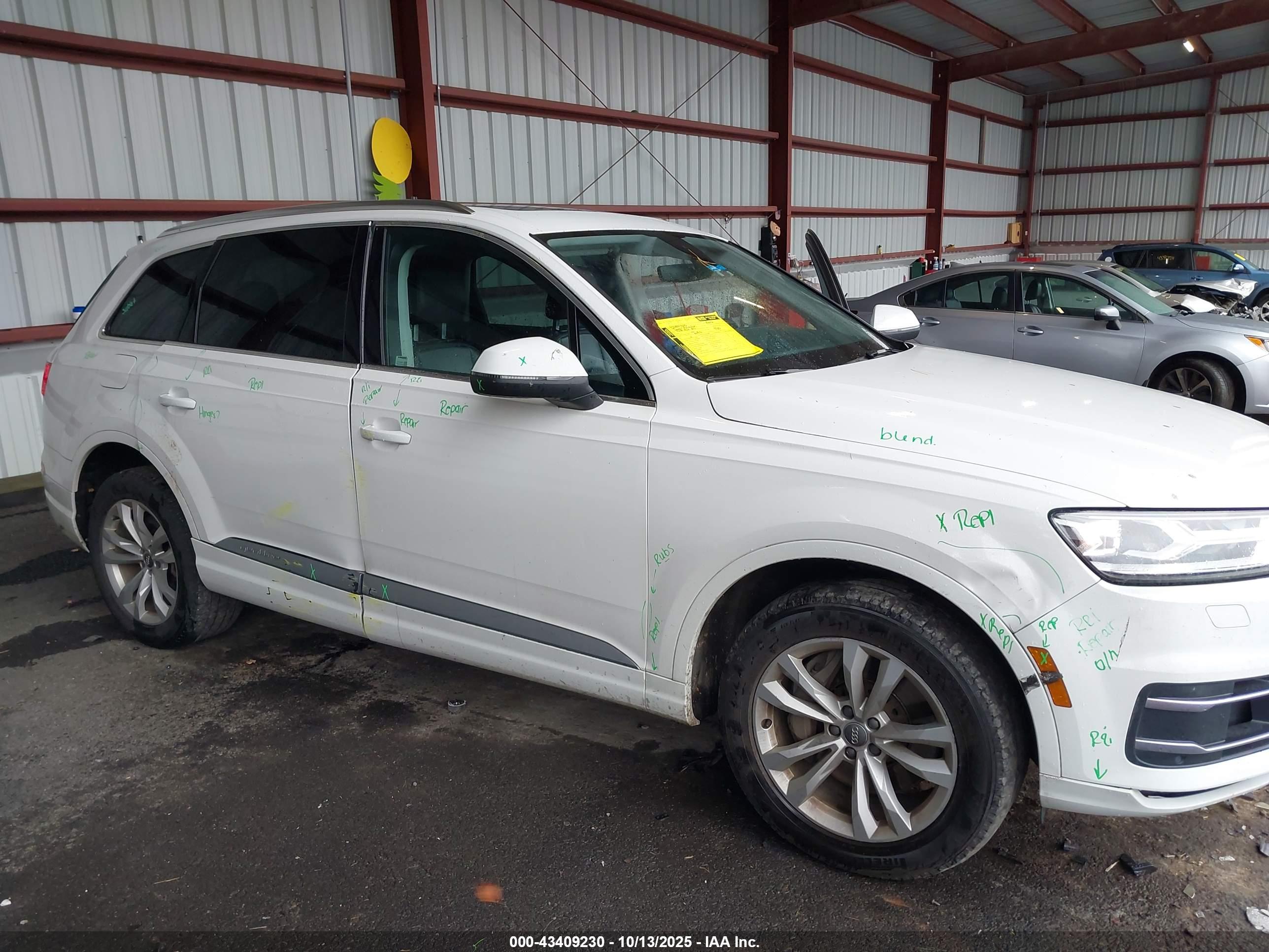 AUDI Q7 image 6