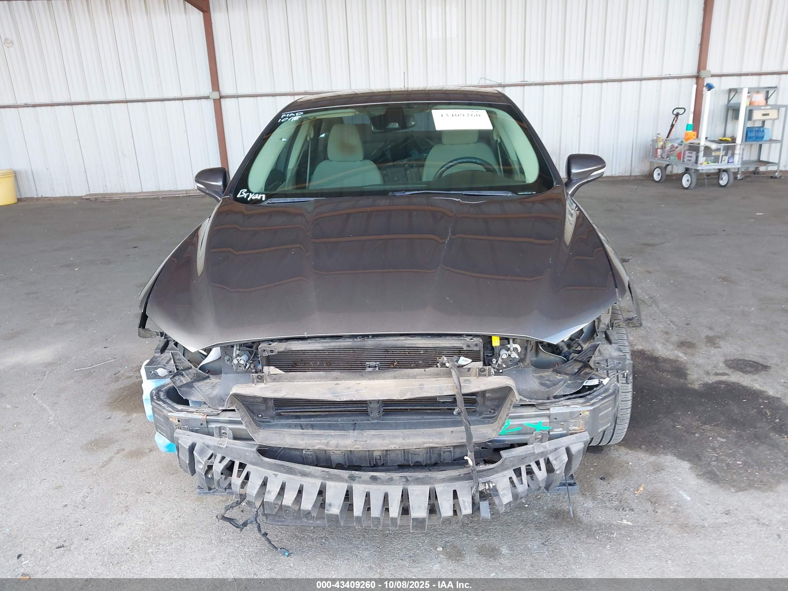 FORD FUSION image 6