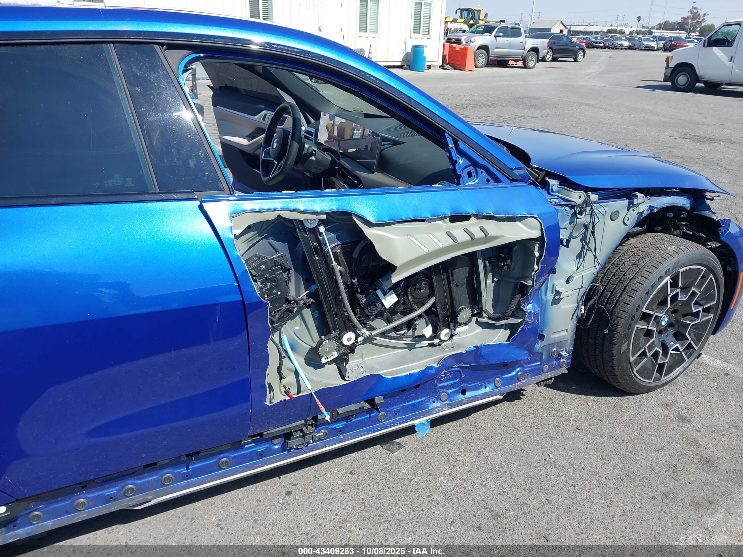 BMW I4 image 6