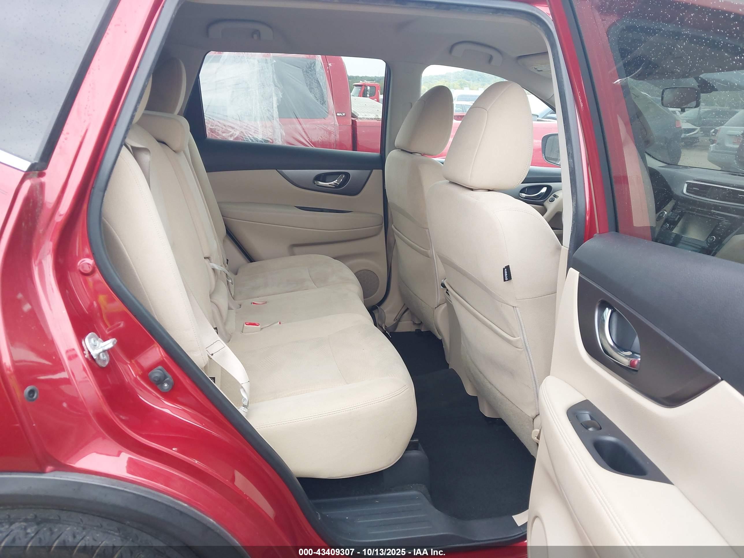 NISSAN ROGUE image 8