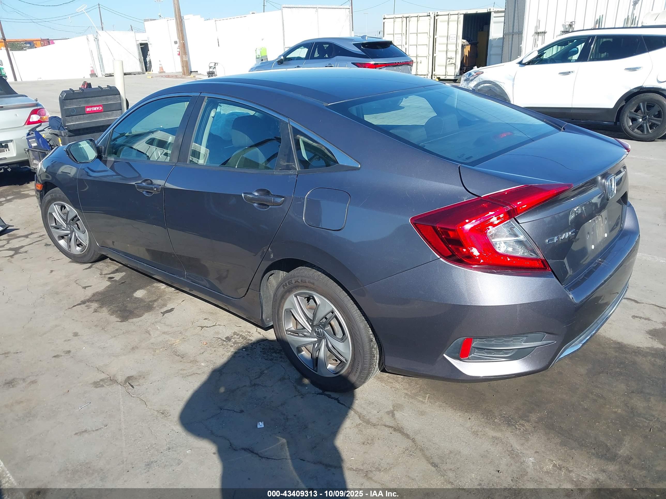 HONDA CIVIC image 3