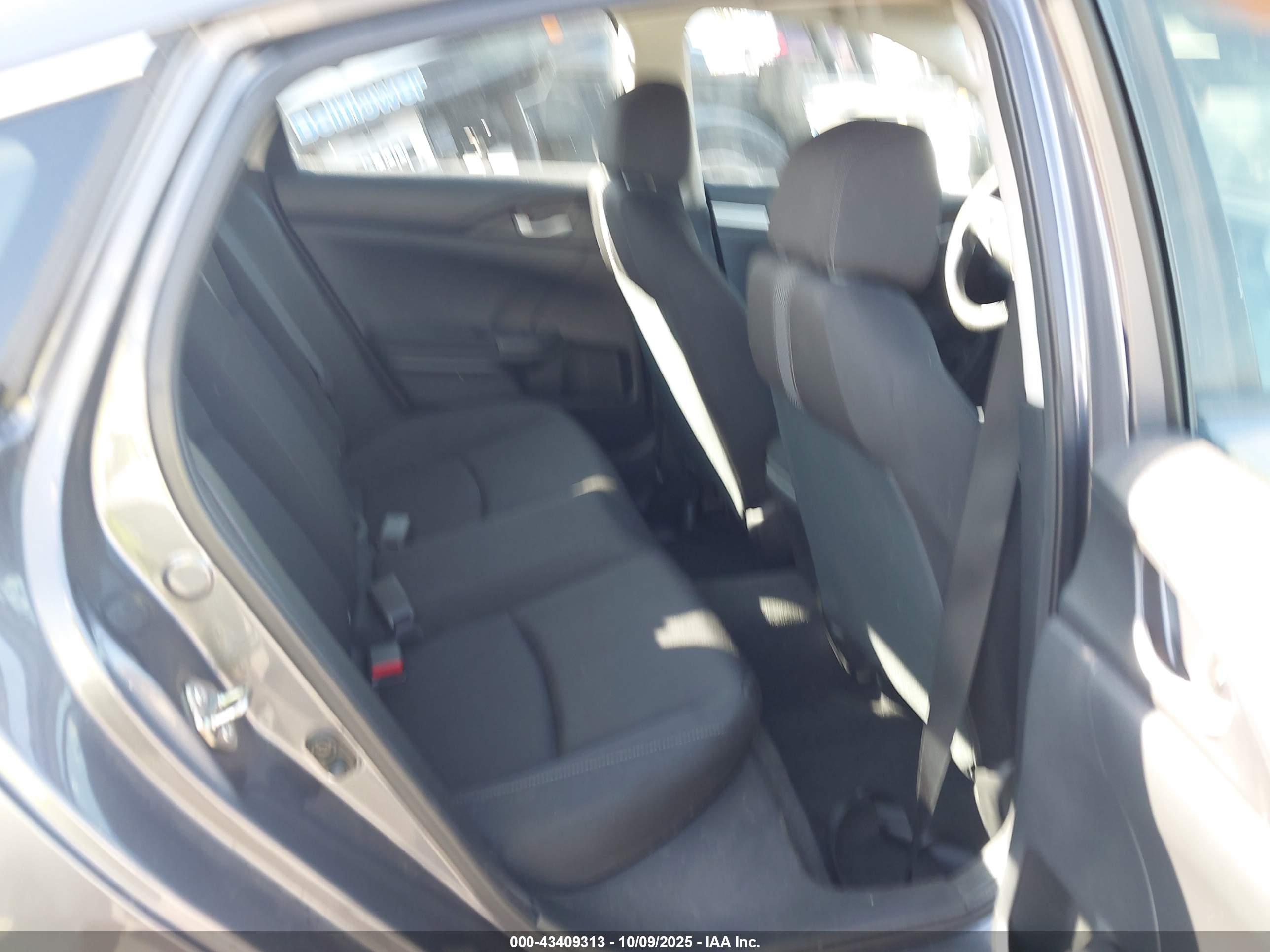 HONDA CIVIC image 8