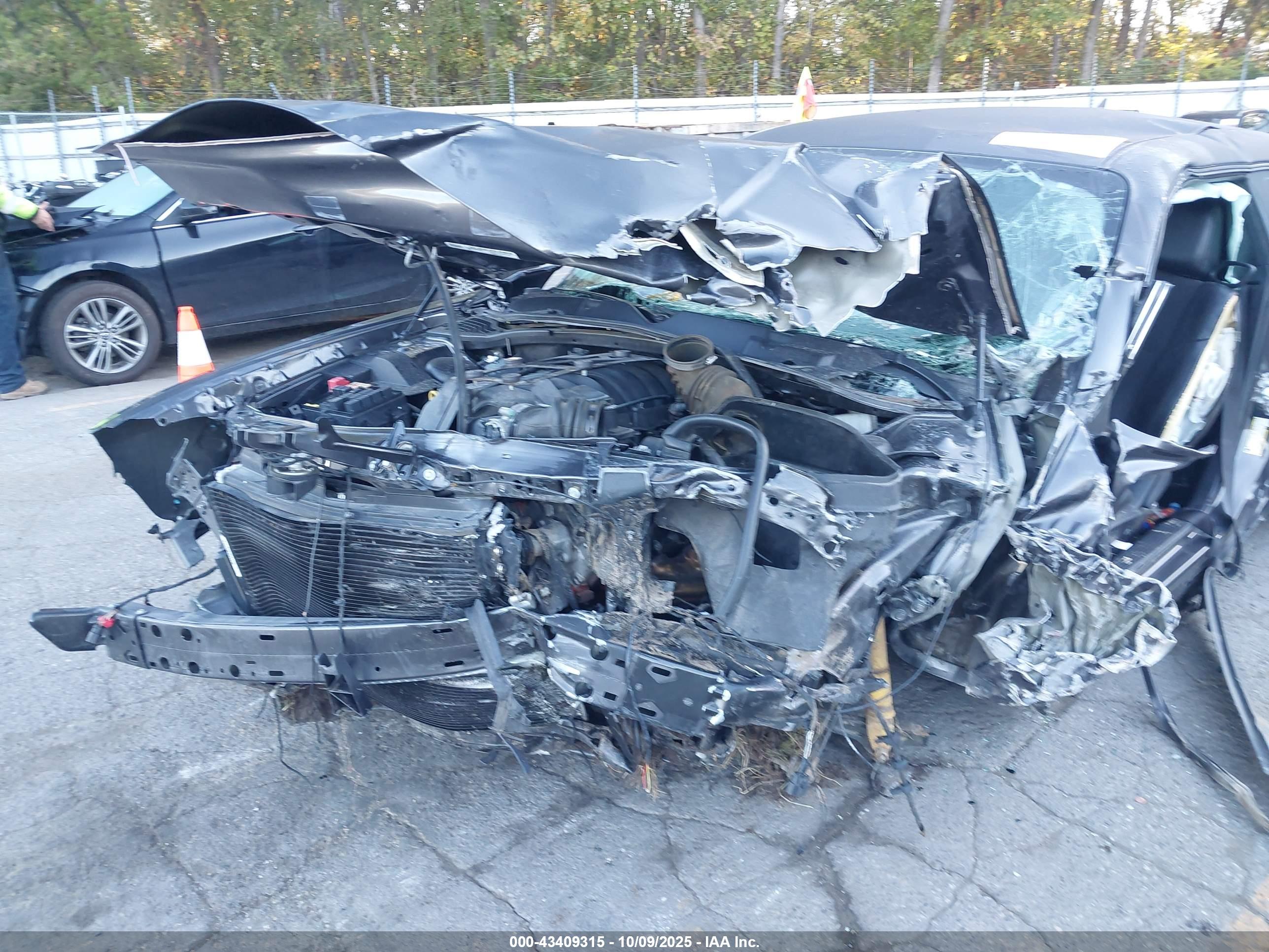 DODGE CHALLENGER image 6
