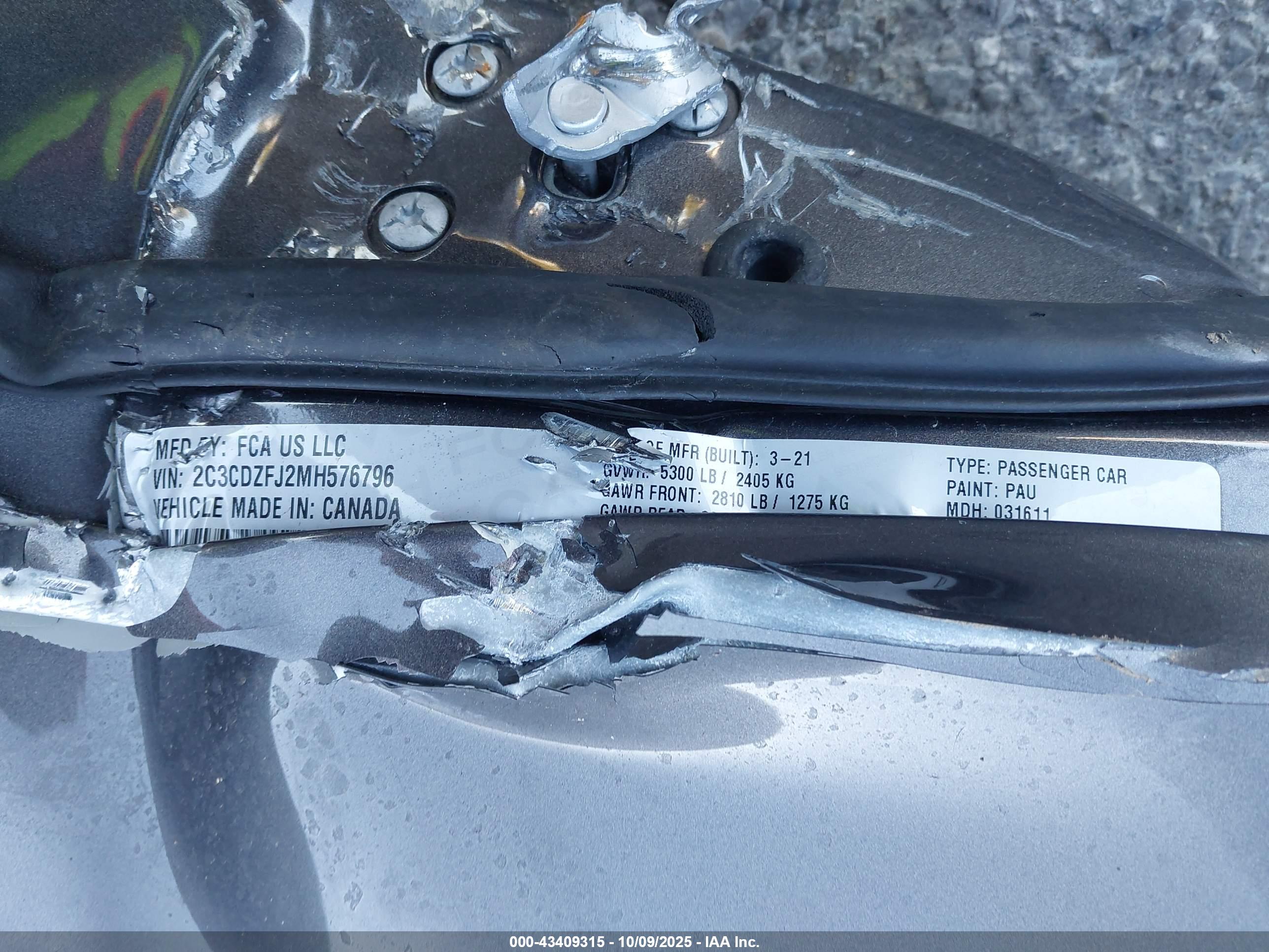 DODGE CHALLENGER image 9