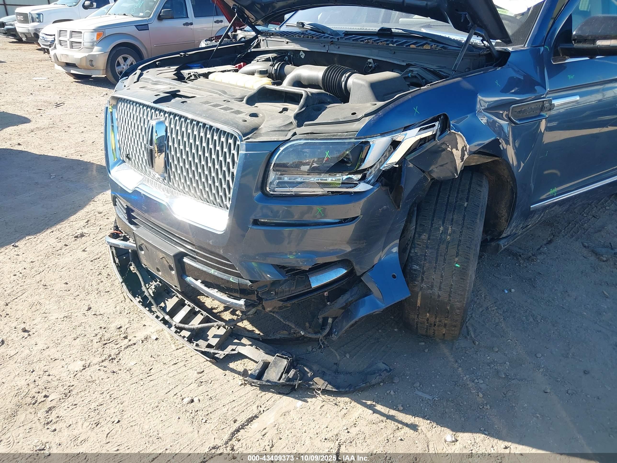 LINCOLN NAVIGATOR image 6