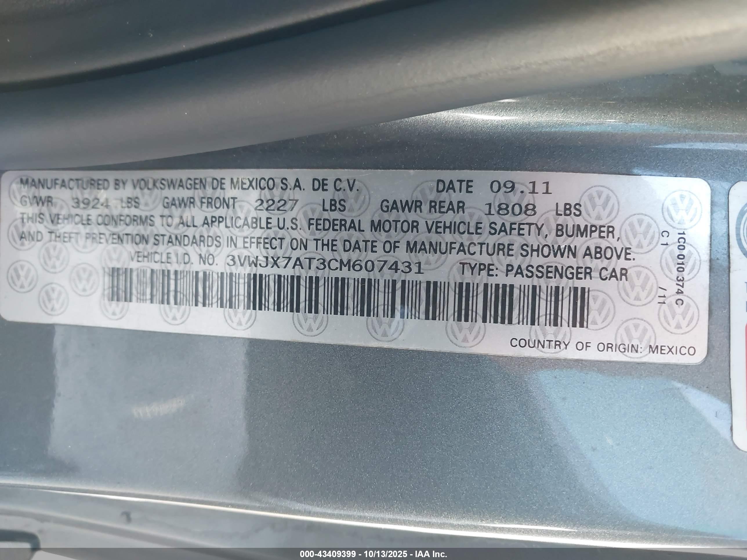 VOLKSWAGEN BEETLE image 9