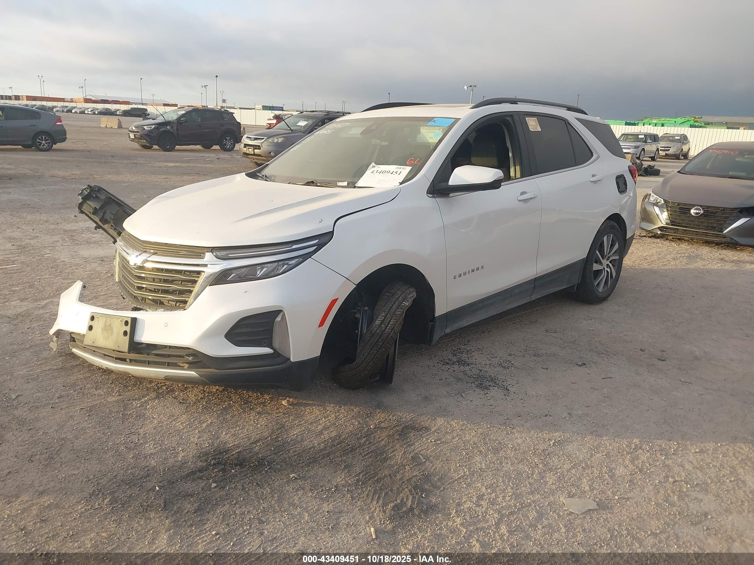 CHEVROLET EQUINOX image 2