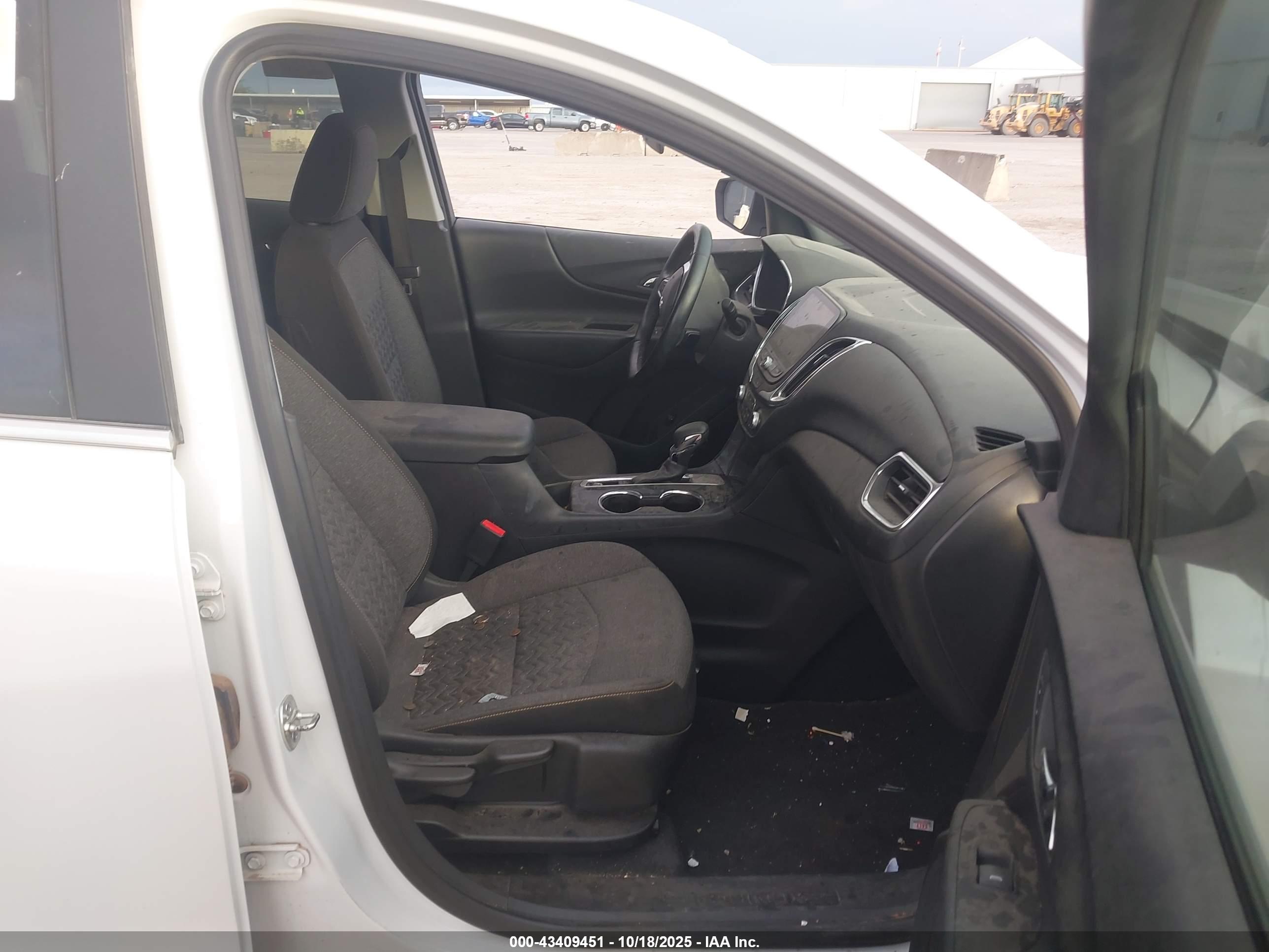 CHEVROLET EQUINOX image 5