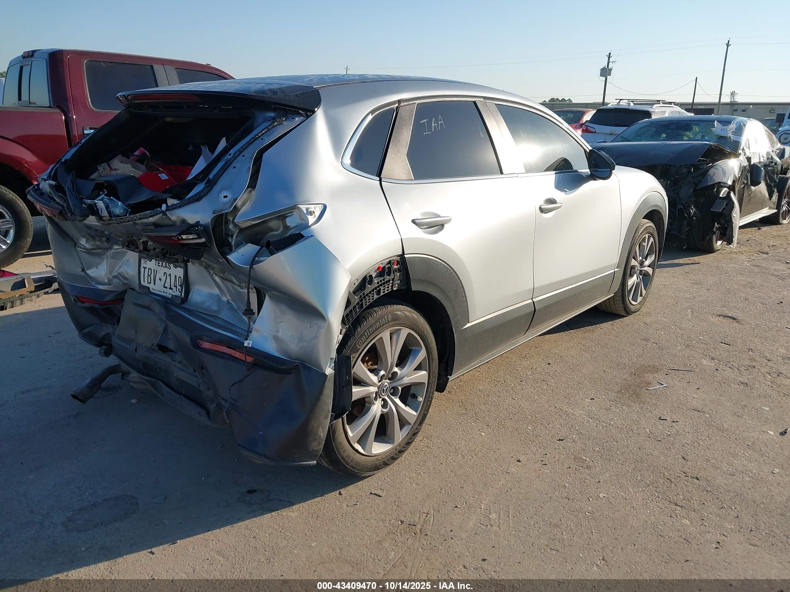 MAZDA CX-30 image 4