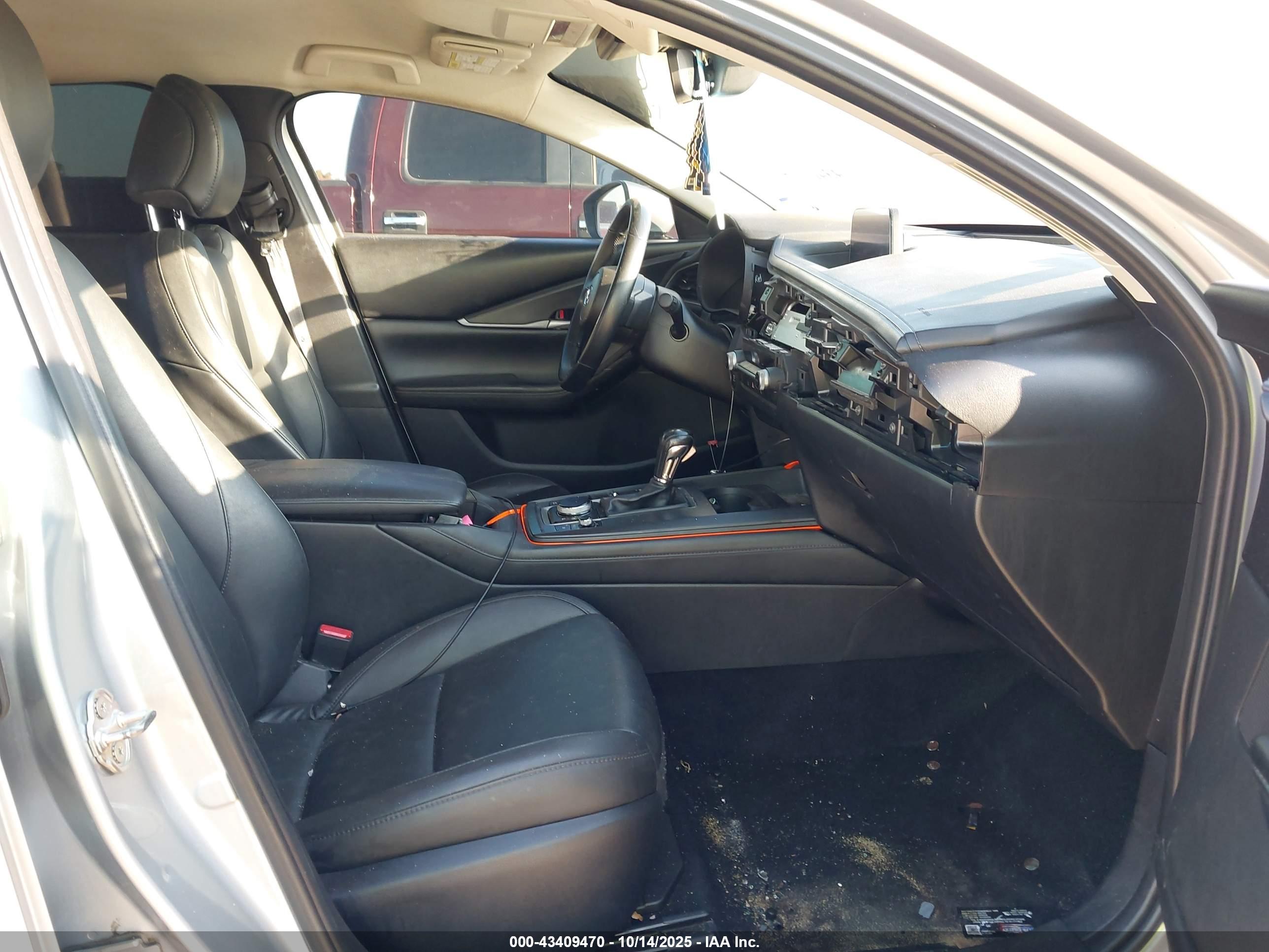 MAZDA CX-30 image 5