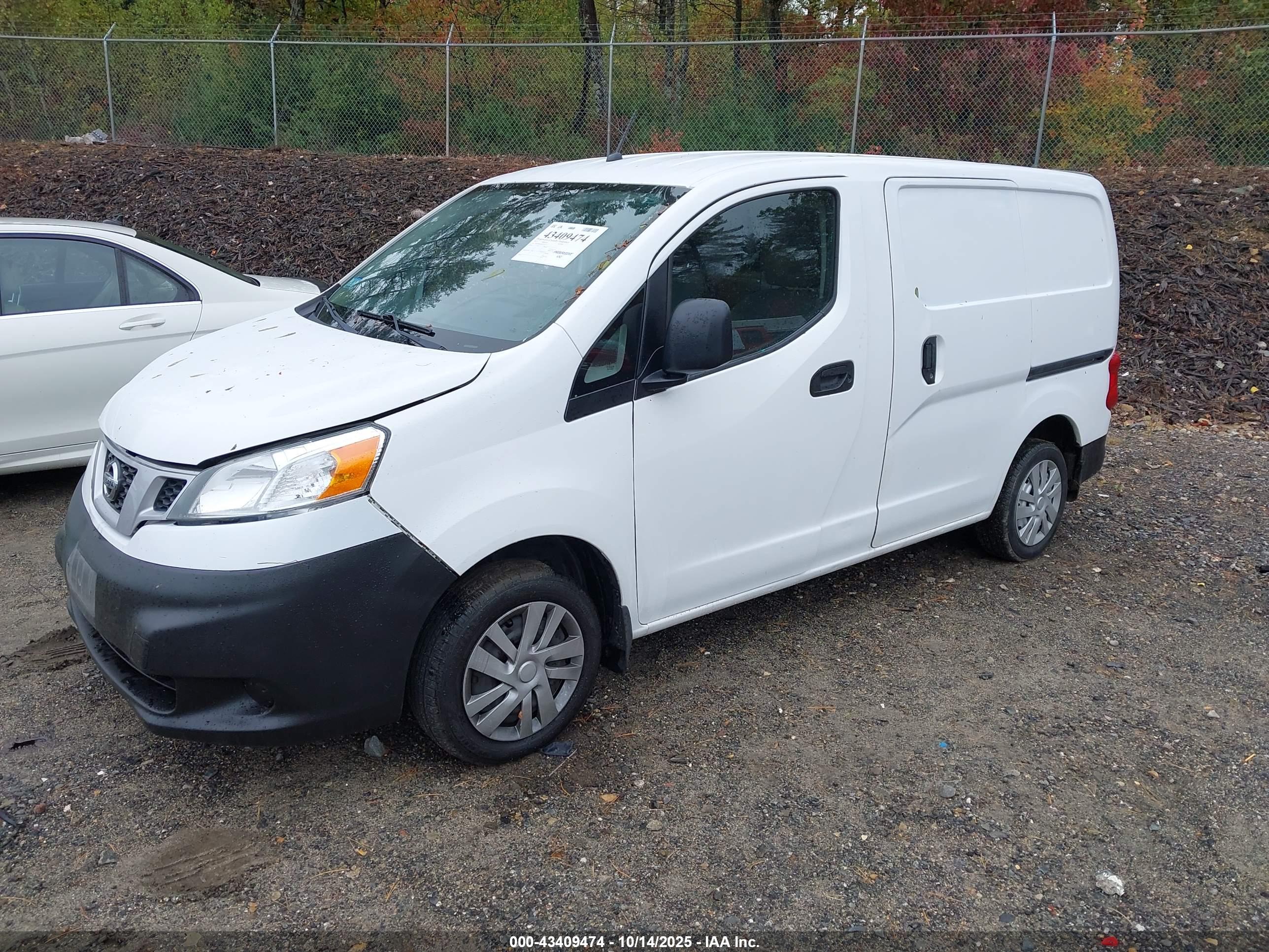 NISSAN NV200 image 2