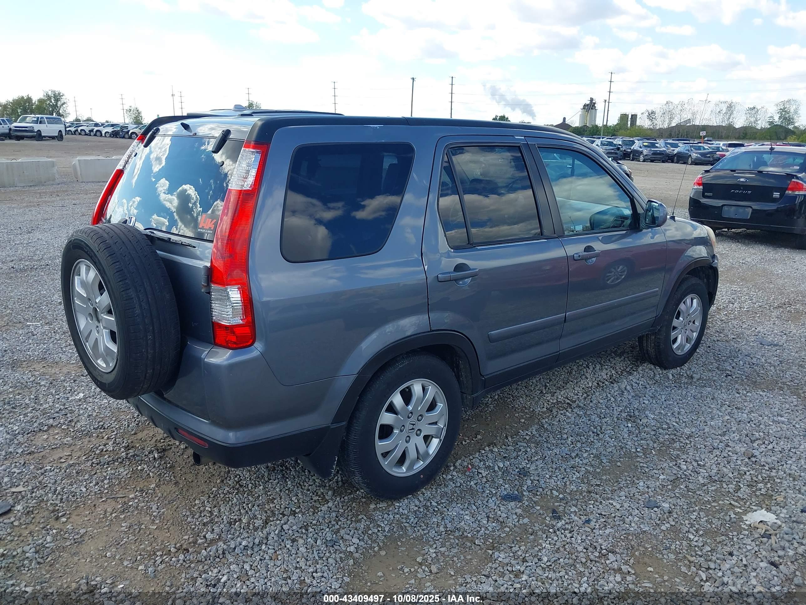 HONDA CR-V image 4