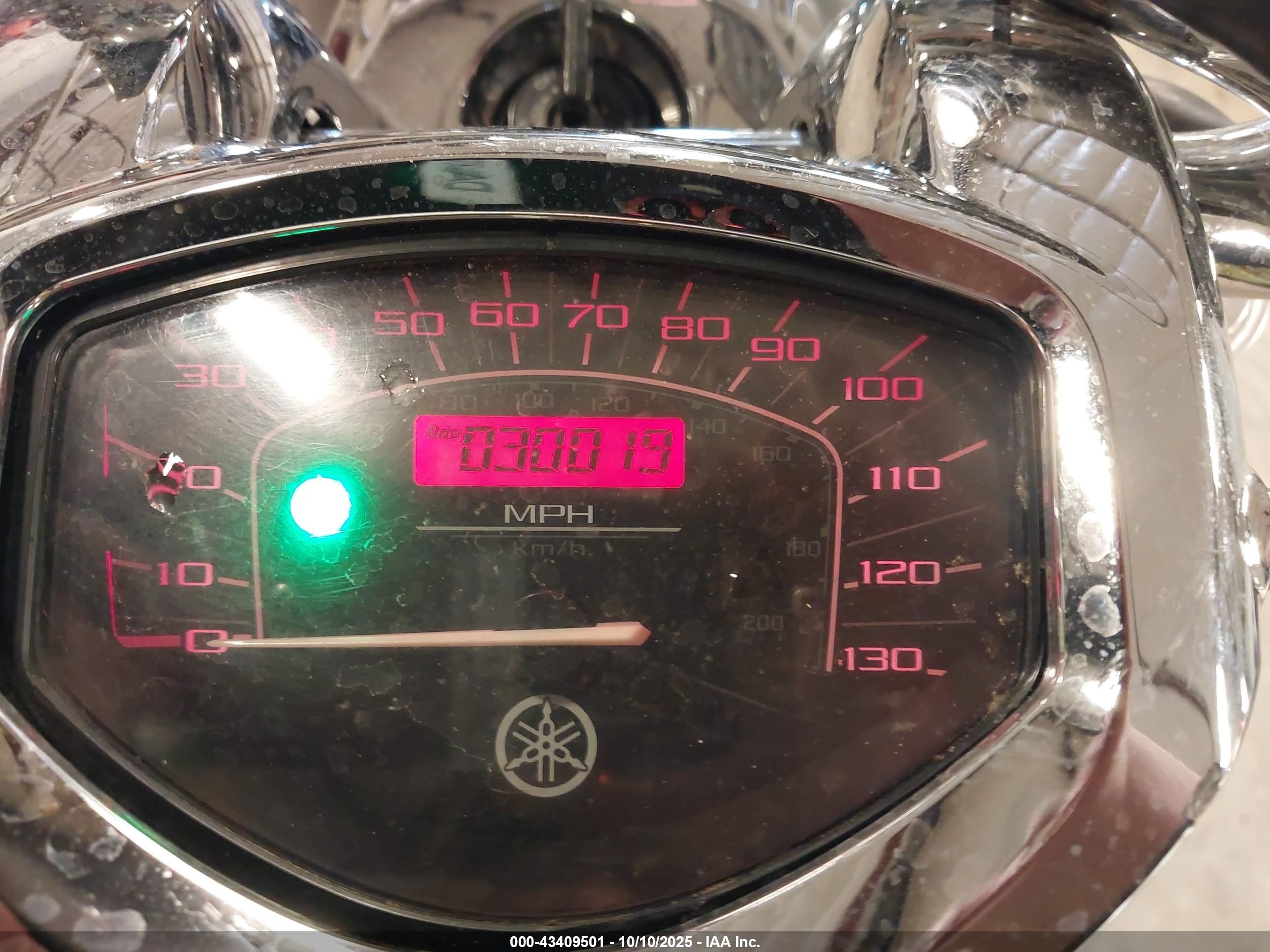 YAMAHA XVS1300 image 7