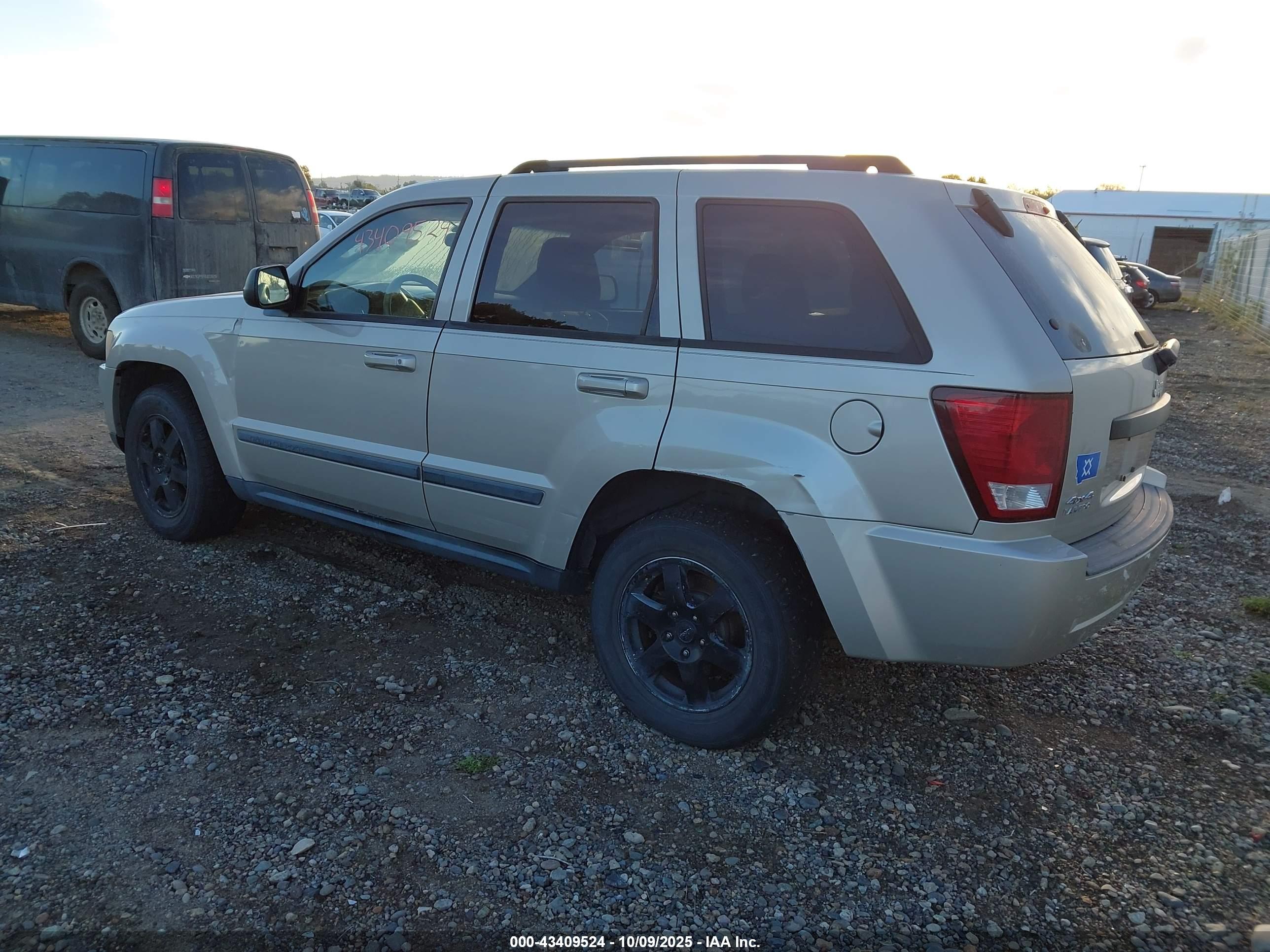 JEEP GRAND image 3