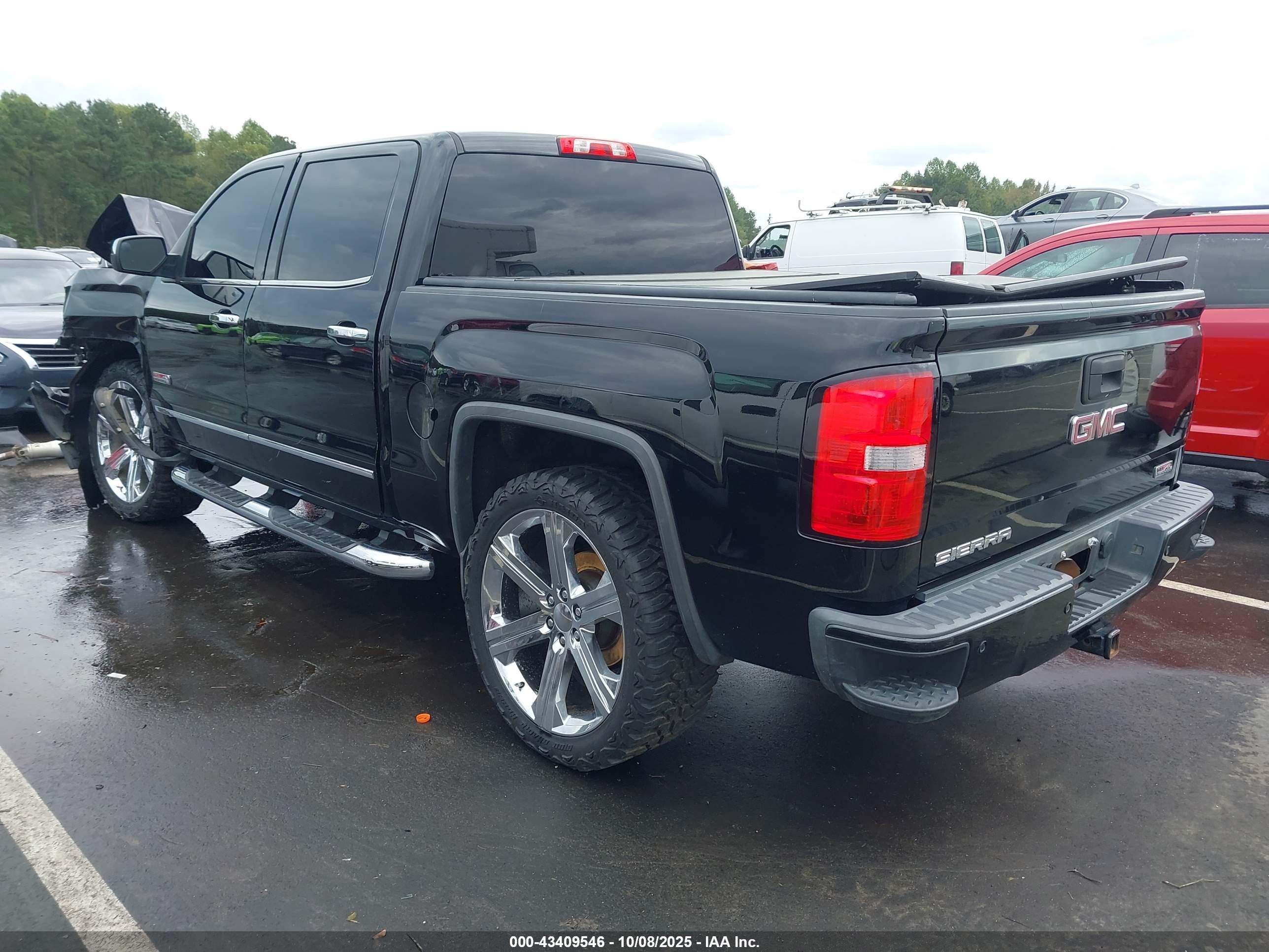 GMC SIERRA image 3
