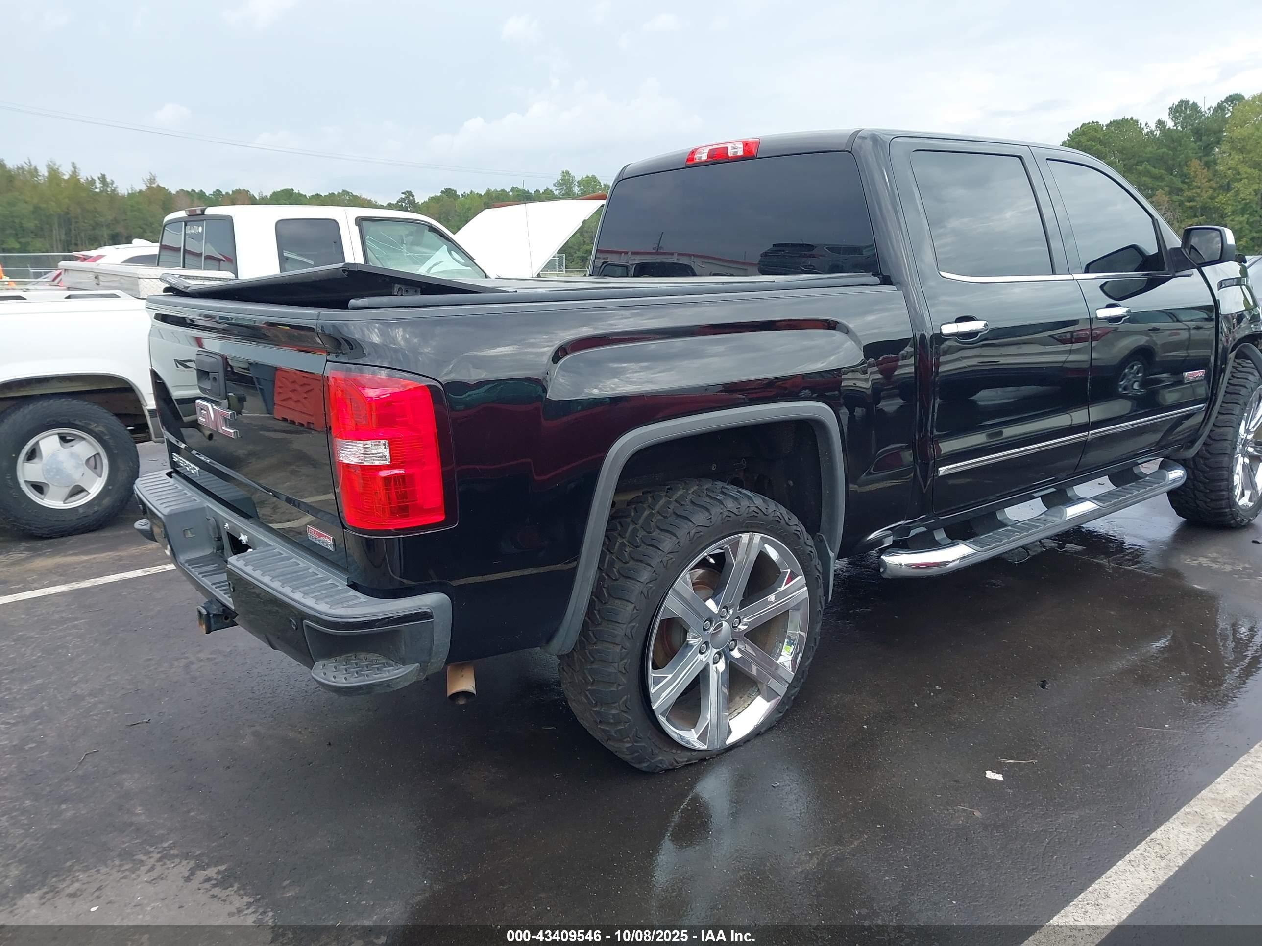 GMC SIERRA image 4