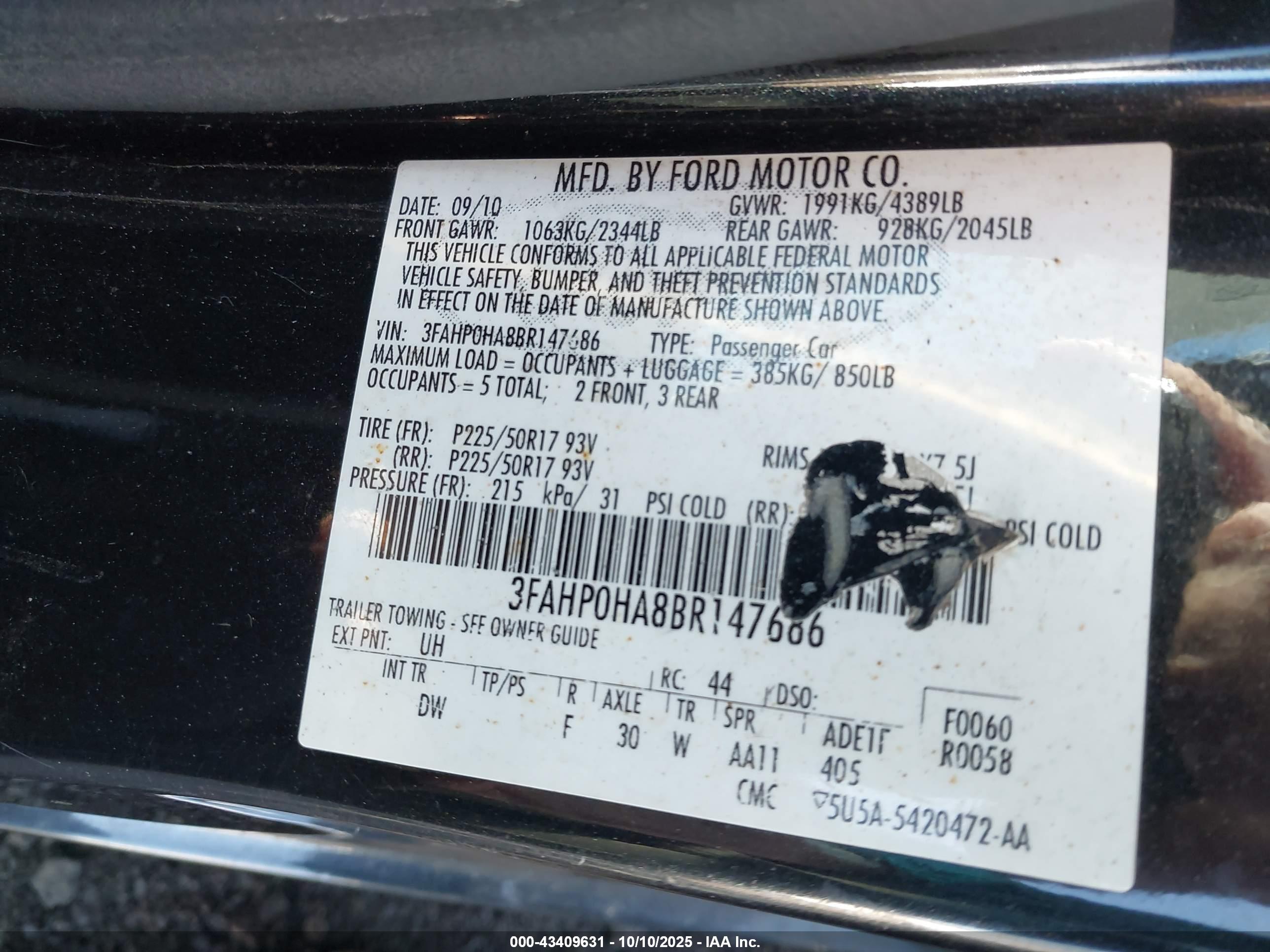 FORD FUSION image 9