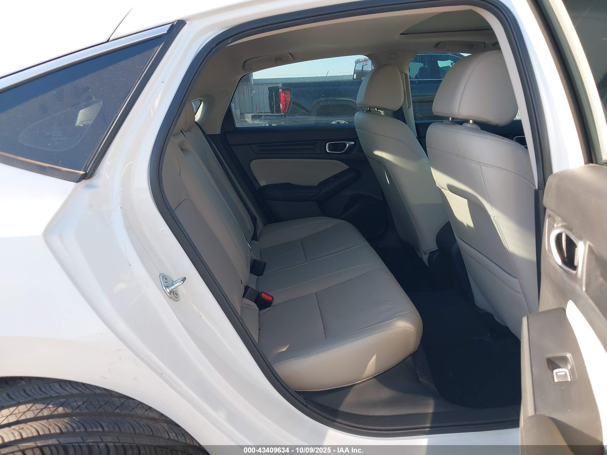 HONDA CIVIC image 8