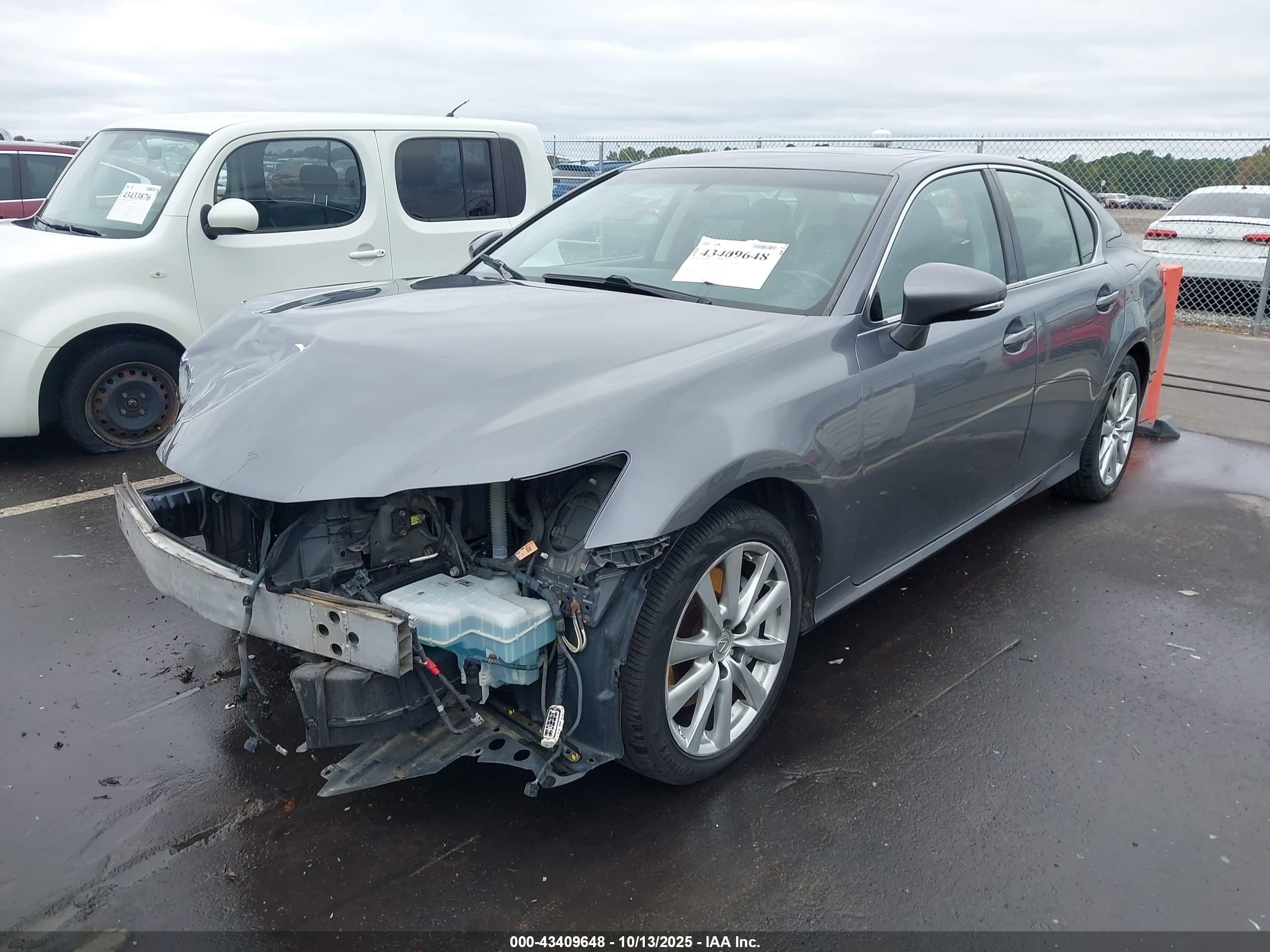 LEXUS GS image 2