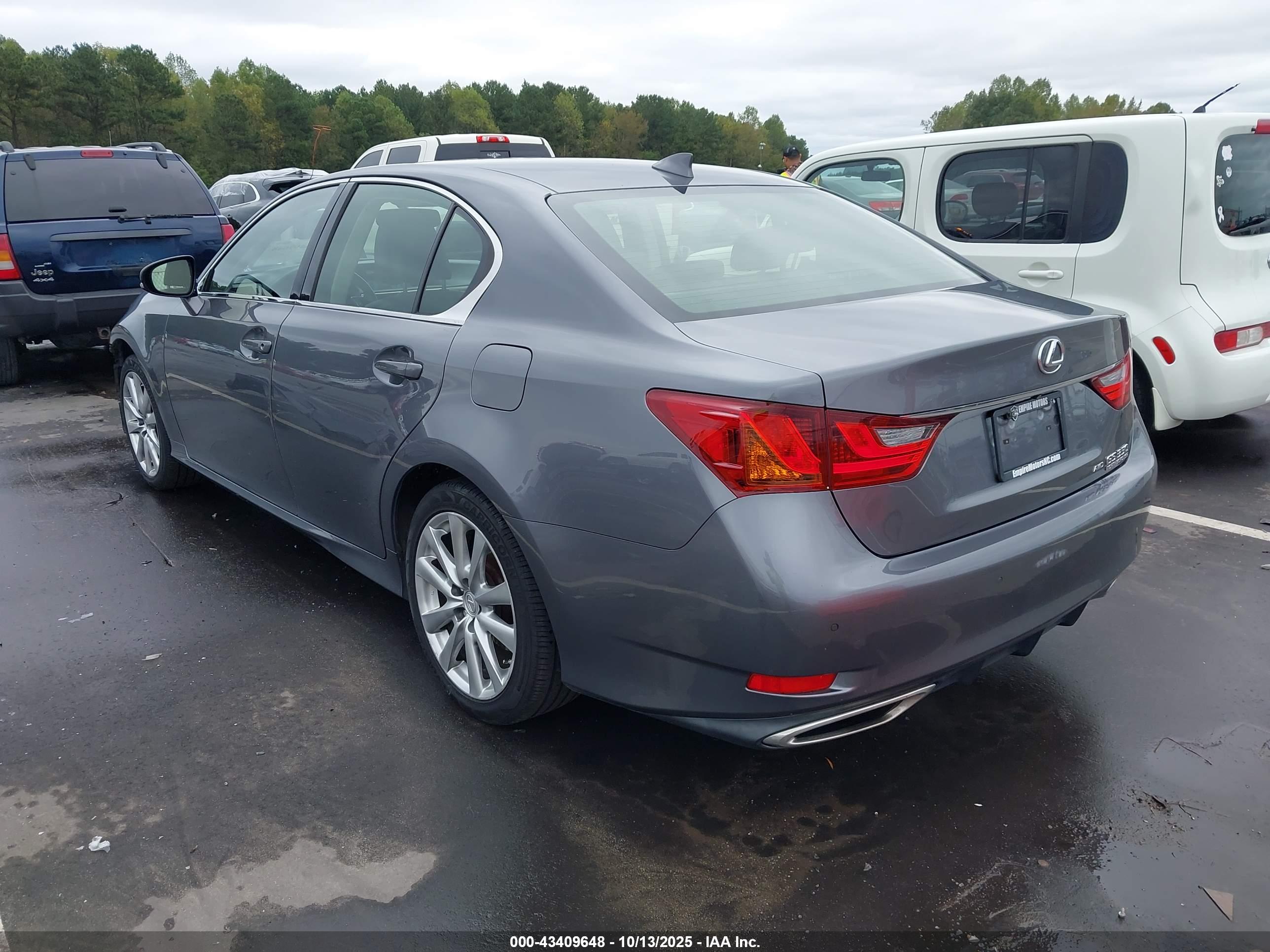 LEXUS GS image 3
