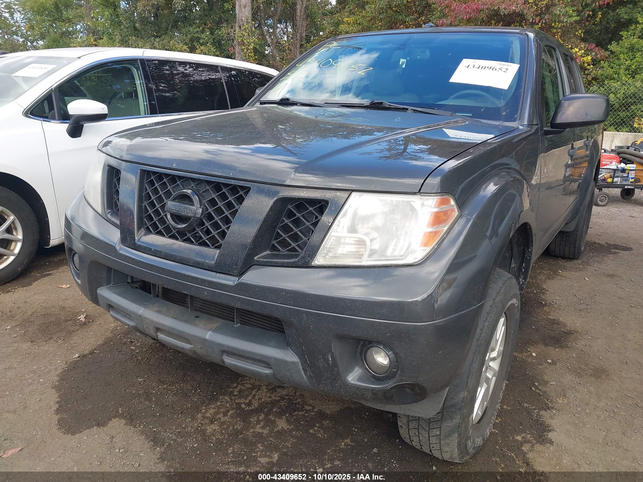 NISSAN FRONTIER image 6