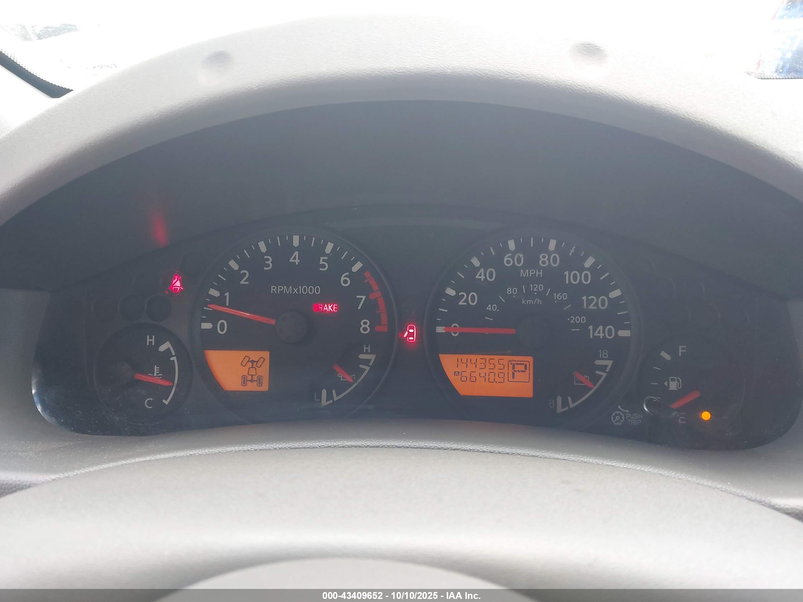 NISSAN FRONTIER image 7